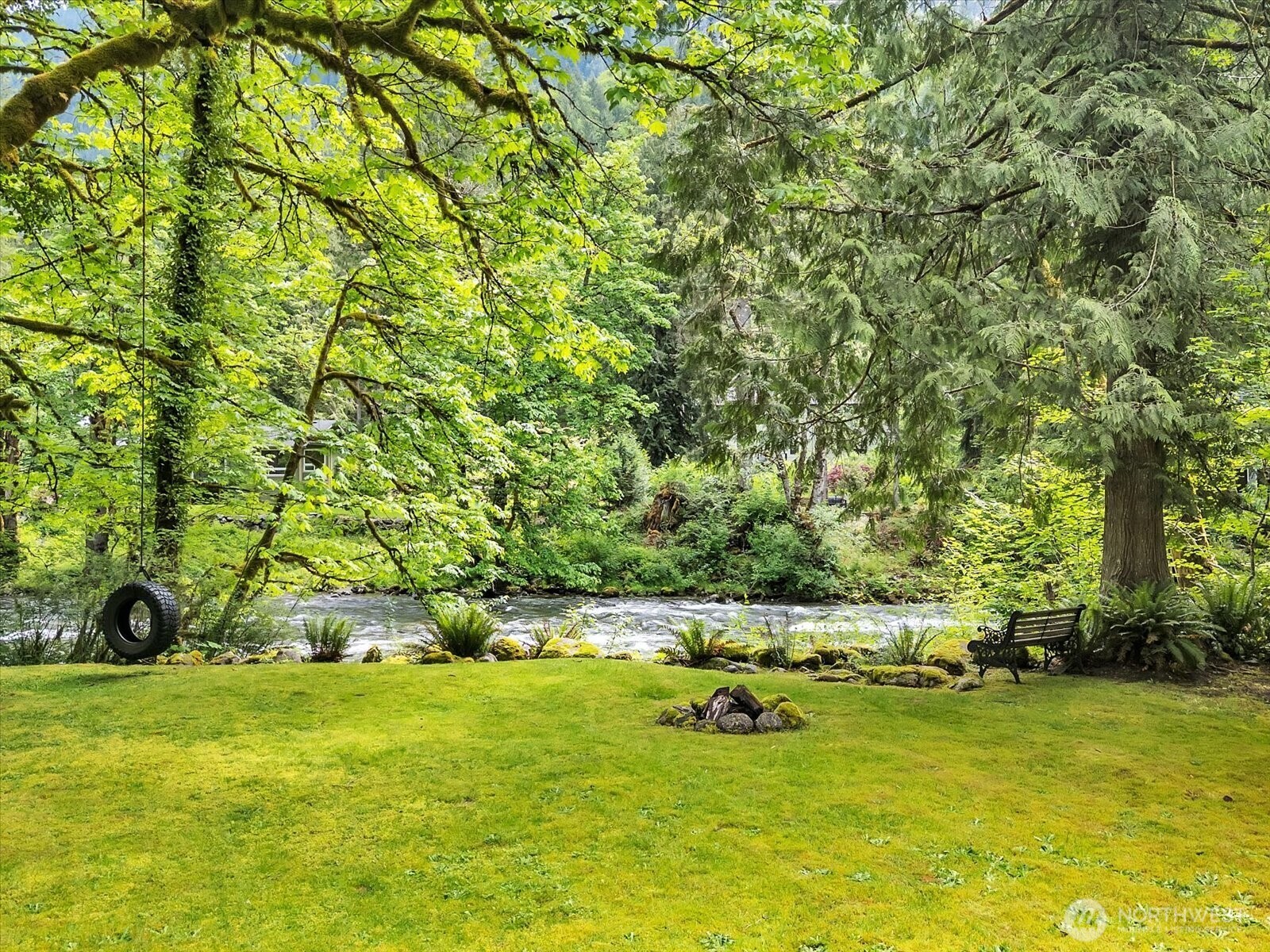 Property Photo: 44611 SE 72nd Street WA 98065