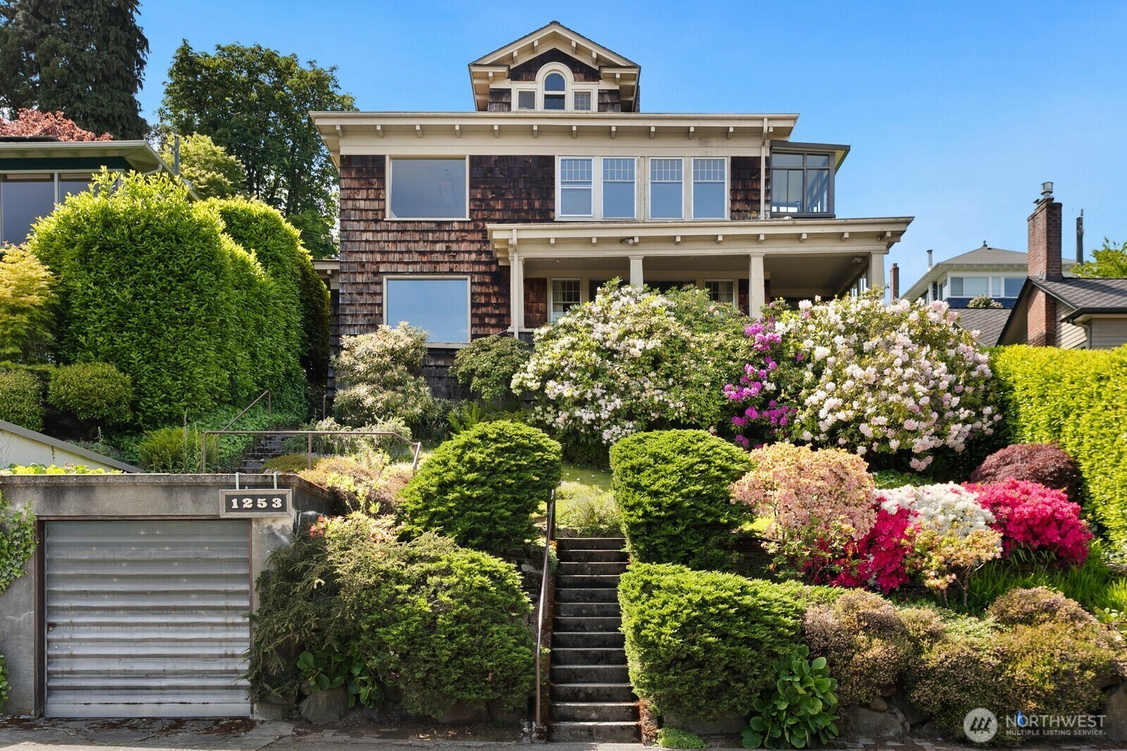 Property Photo: 1253 23rd Avenue E WA 98112