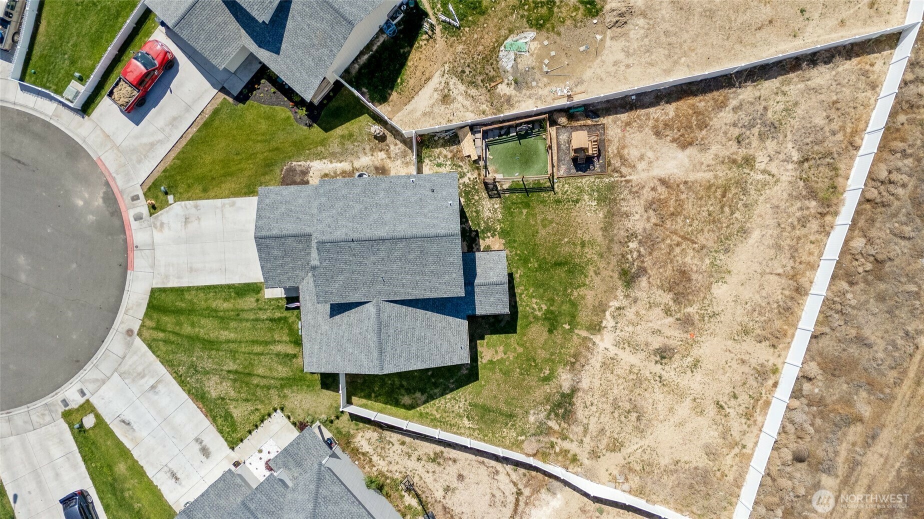 Property Photo: 634 Kimberly Avenue WA 99357
