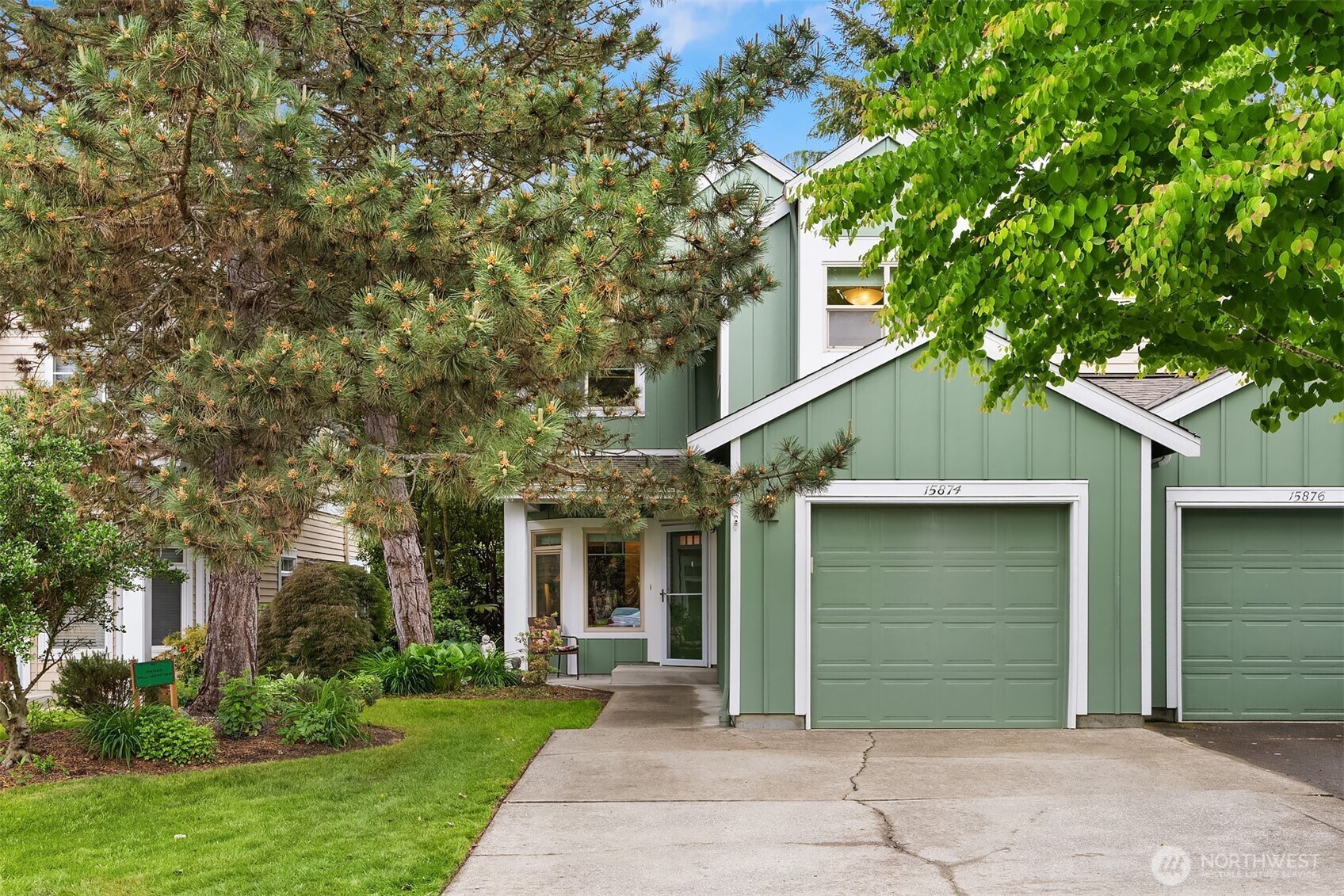 Property Photo:  15874 NE 93rd Way 1501  WA 98052 