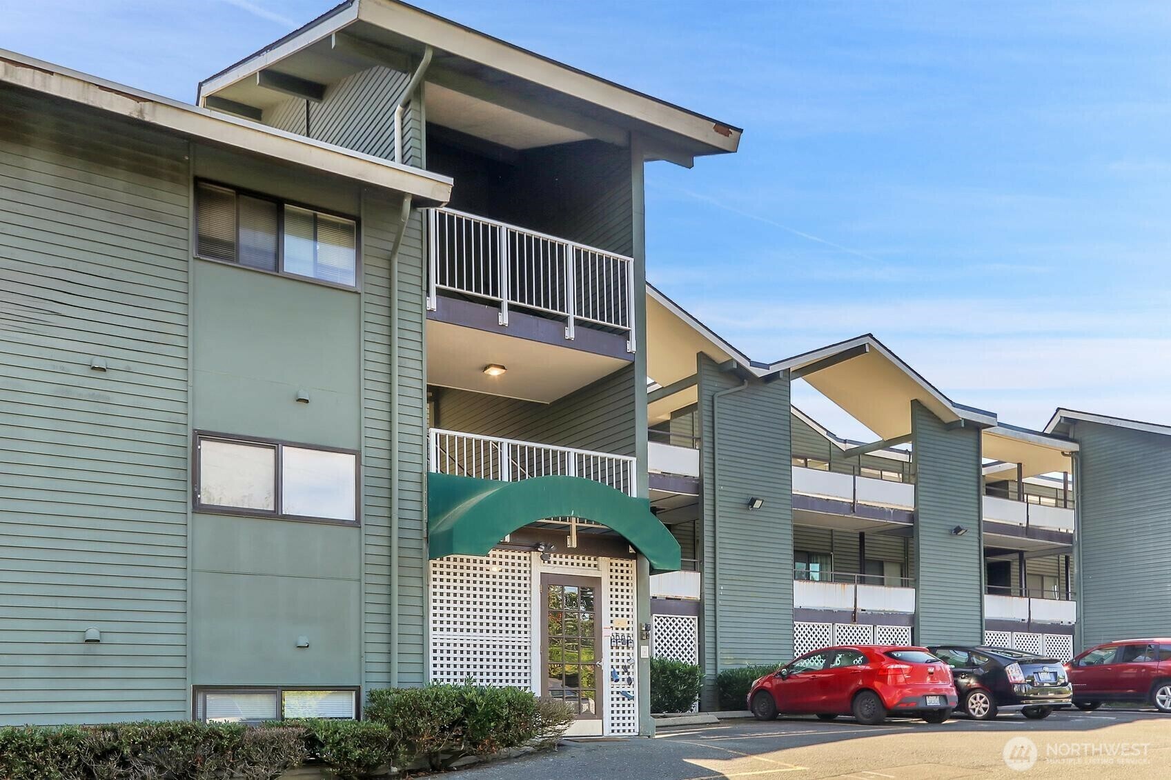 Property Photo: 7924 SW 212th Street 211 WA 98026