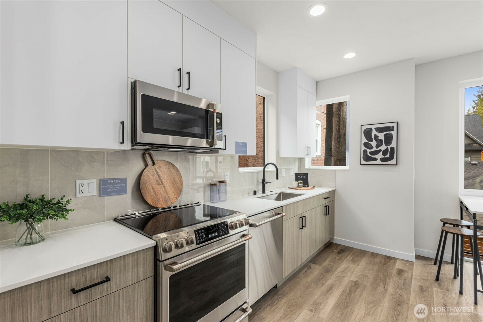 Property Photo: 1124 C 13th Avenue WA 98122