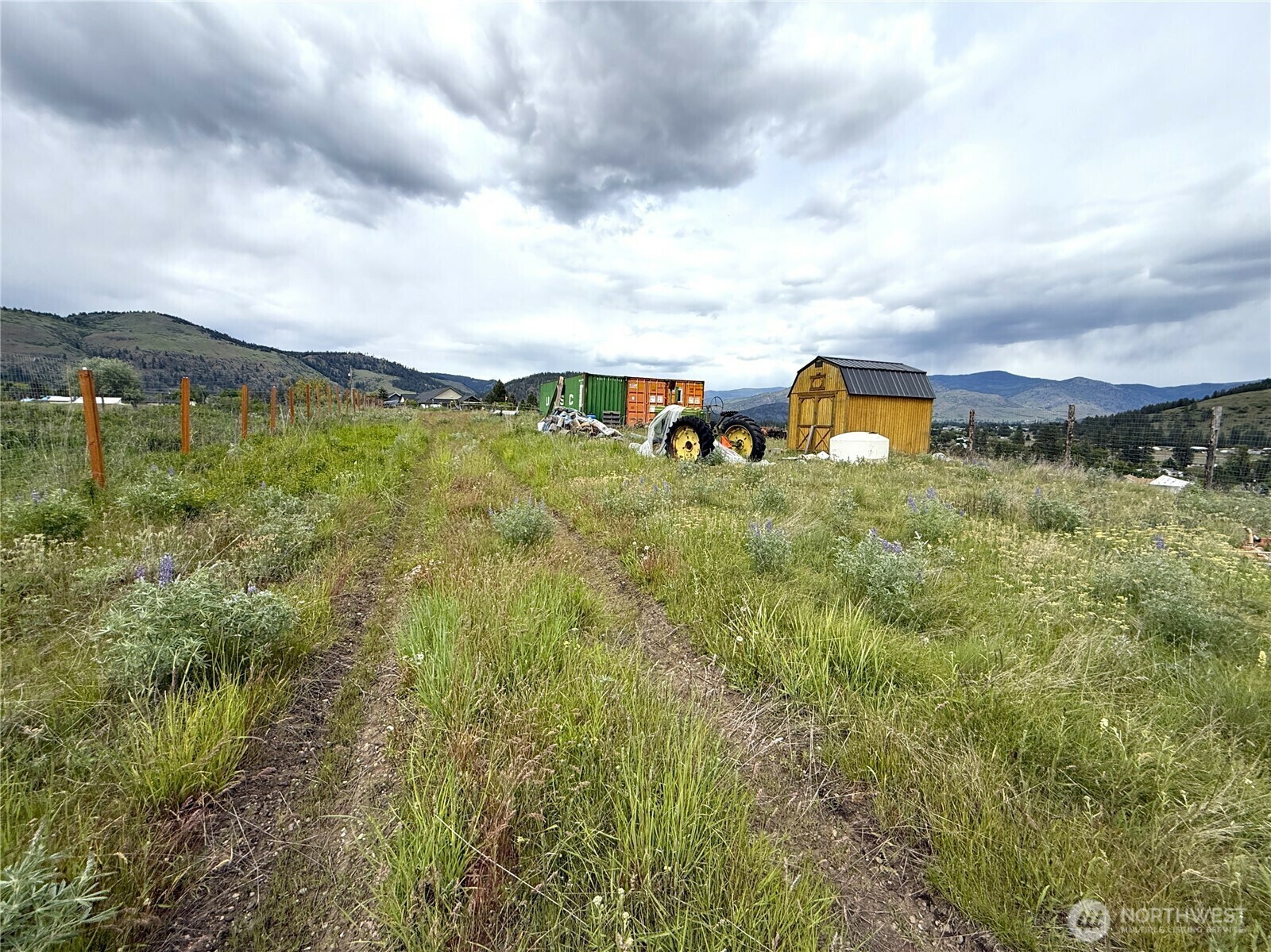Property Photo:  19109  Highway 21  N  WA 99121 