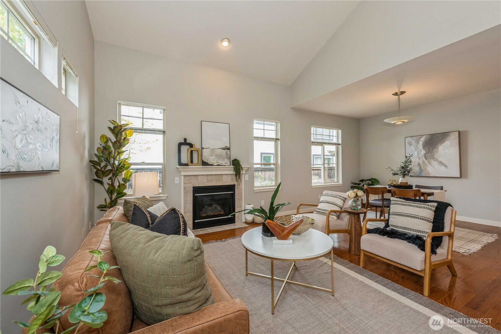 Property Photo: 15924 NE 95th Way WA 98052