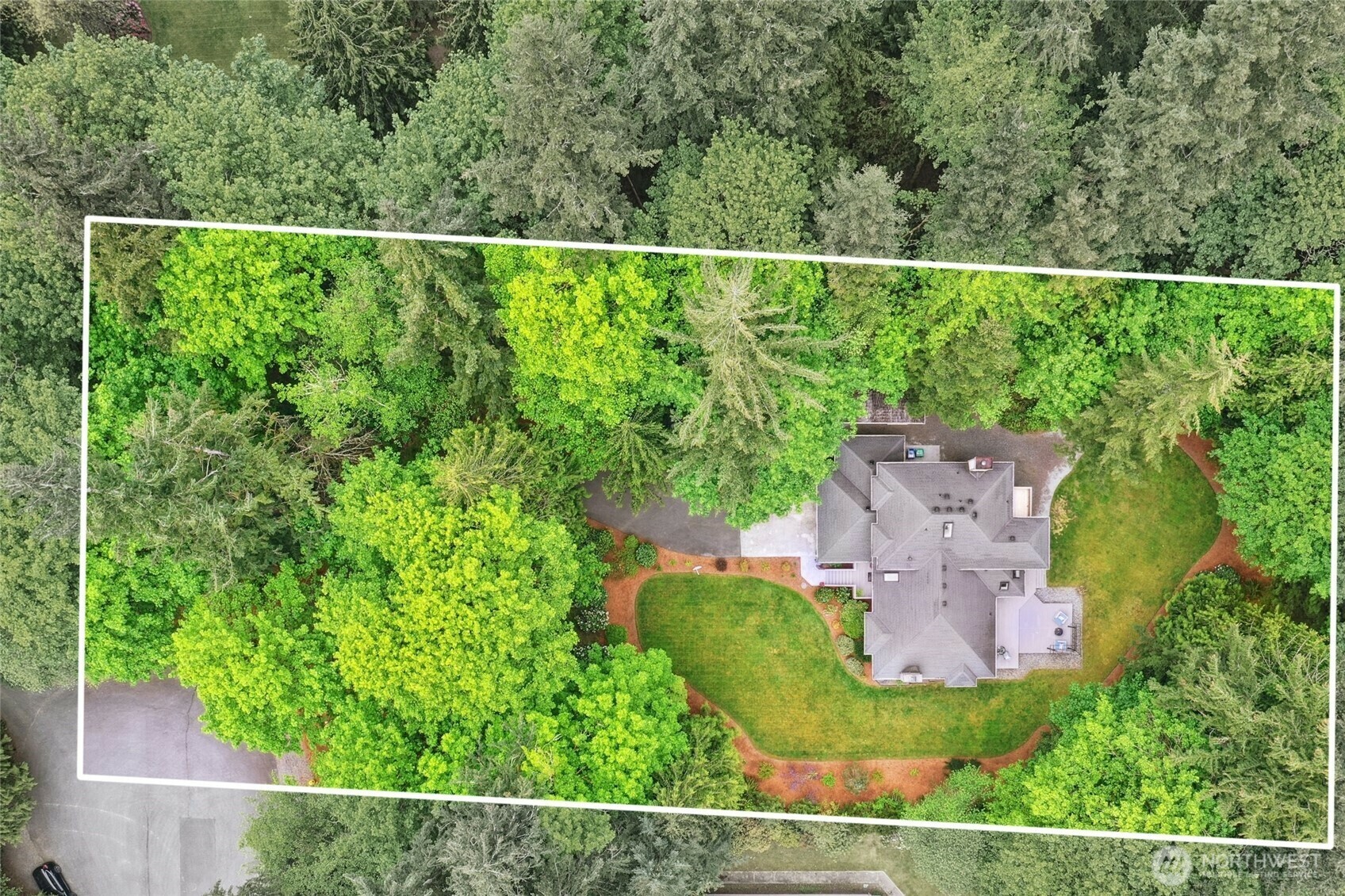 Property Photo: 9244 215th Avenue NE WA 98053
