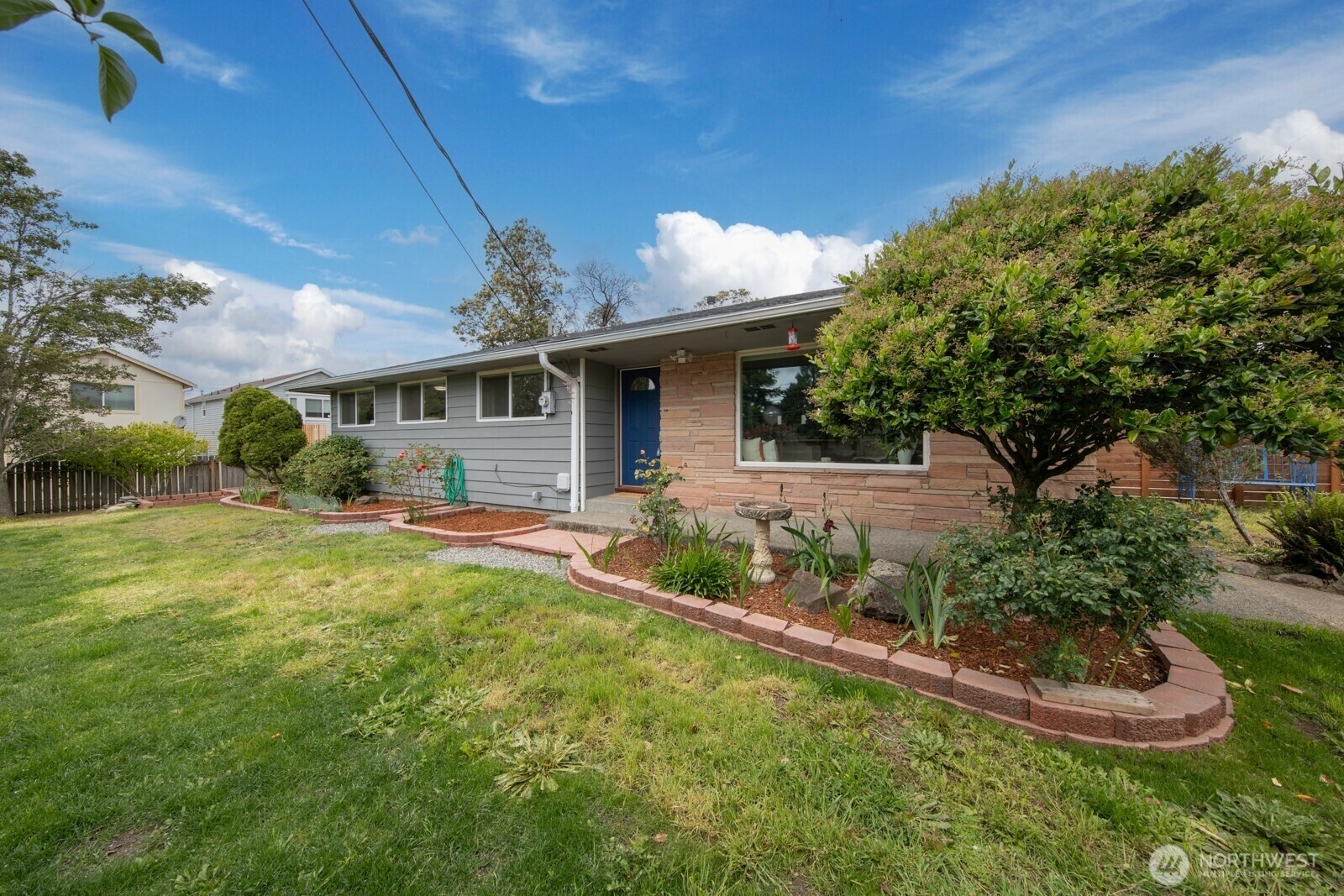 Property Photo:  12455  2nd Place SW  WA 98146 