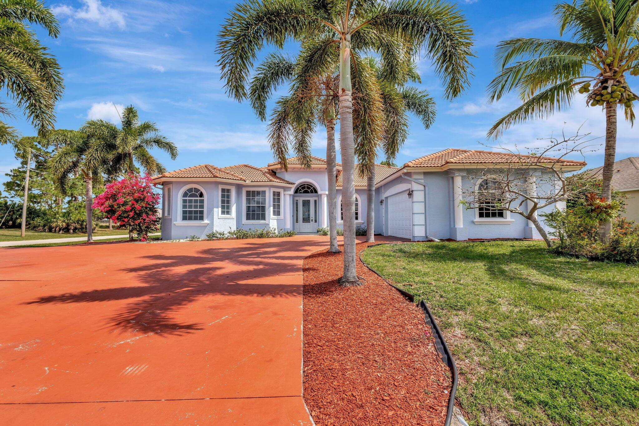 Property Photo: 1897 SW Citation Avenue FL 34953