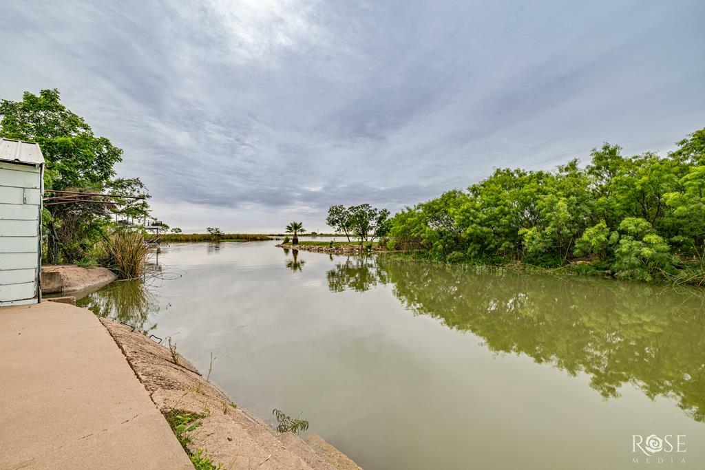 Property Photo: 1714 Shady Point Circle Dr TX 76904