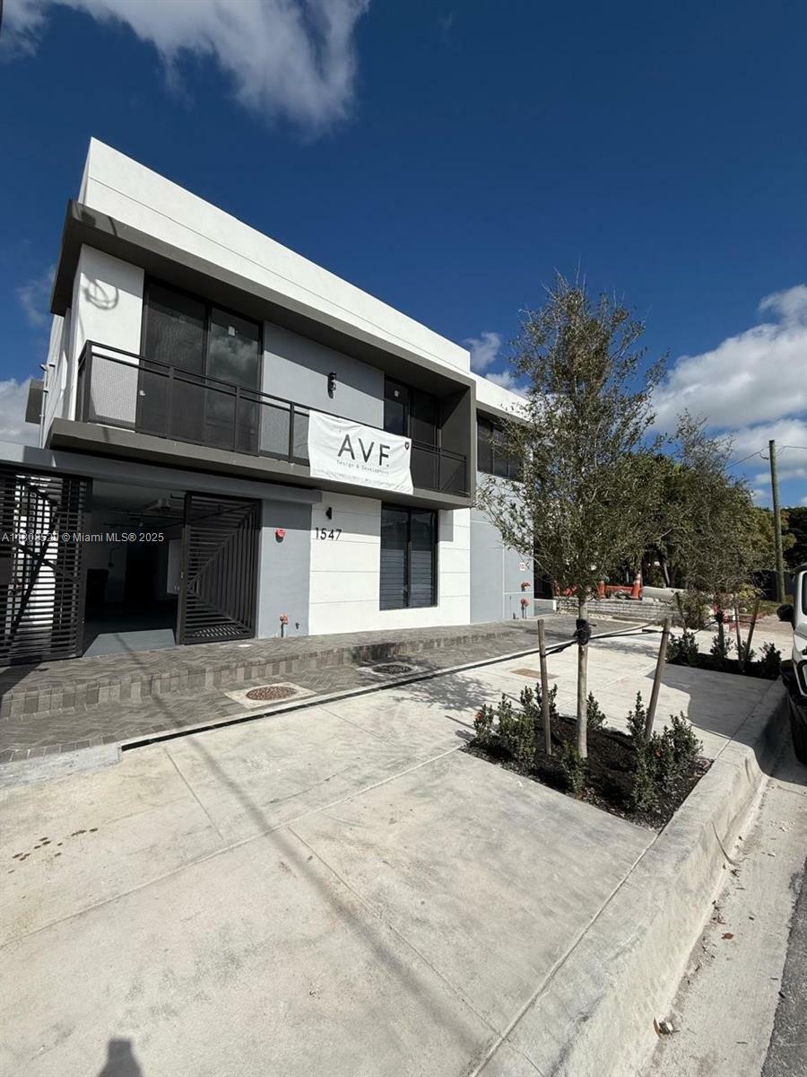 Property Photo: 1547 NW 2nd St 201 FL 33125