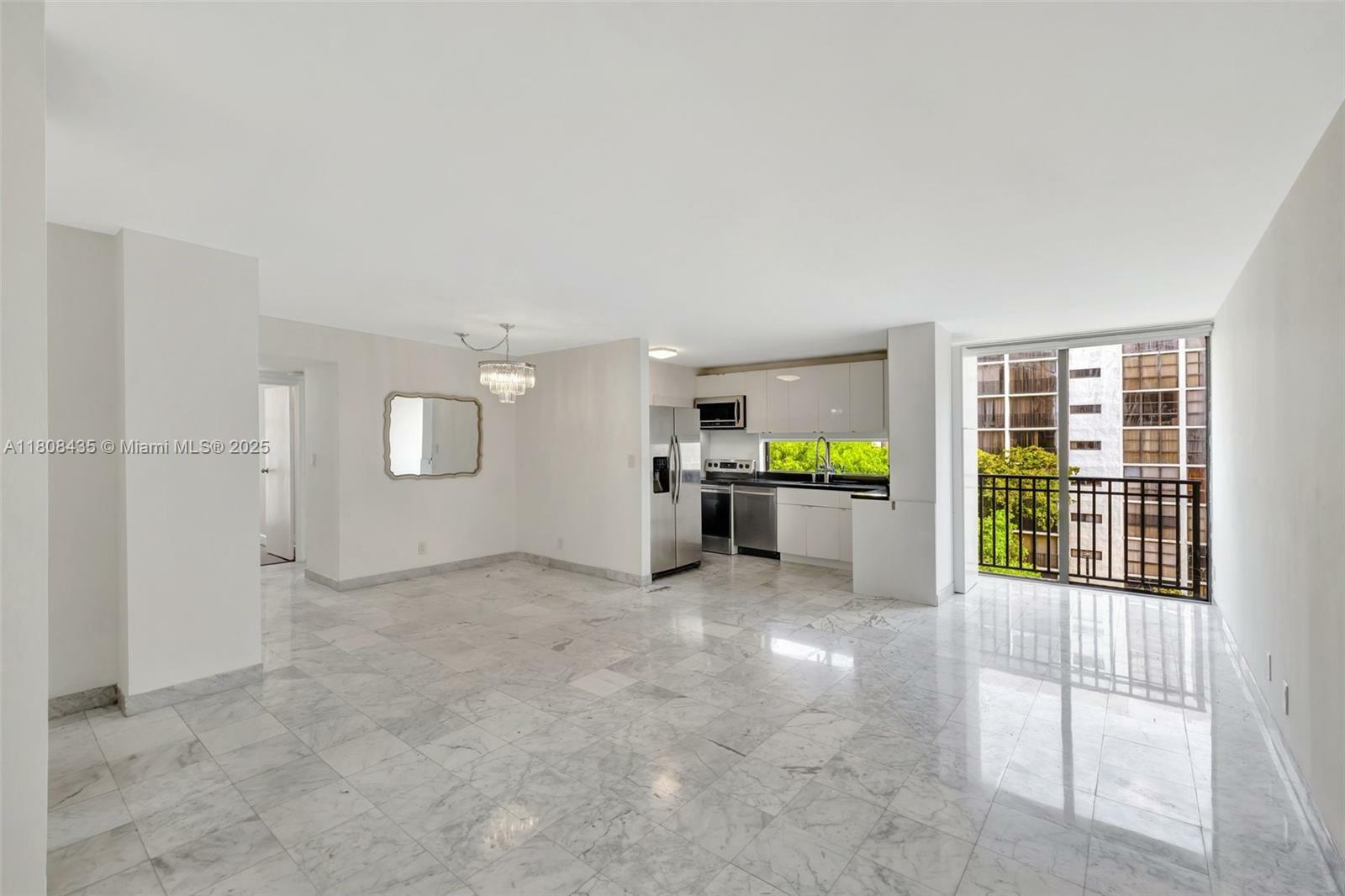 Property Photo: 16919 N Bay Rd 521 FL 33160