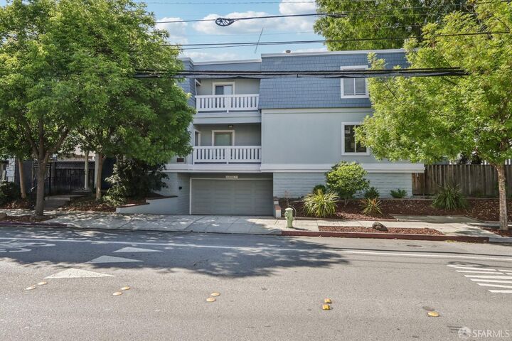 Property Photo: 1140 Whipple Avenue 21 CA 94062
