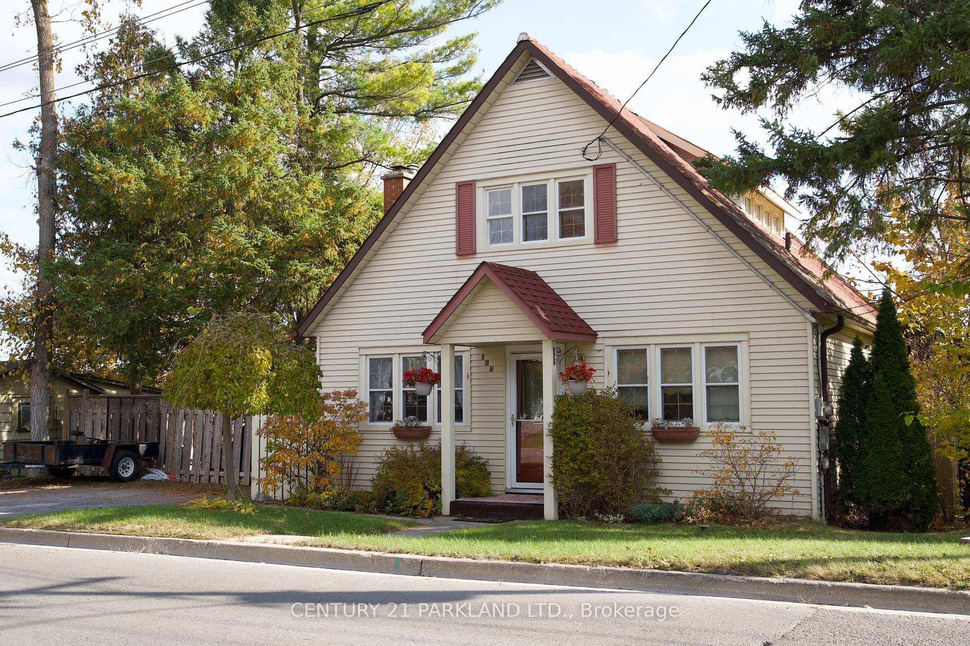 Property Photo: 193 Queen Street ON K0L 1L0