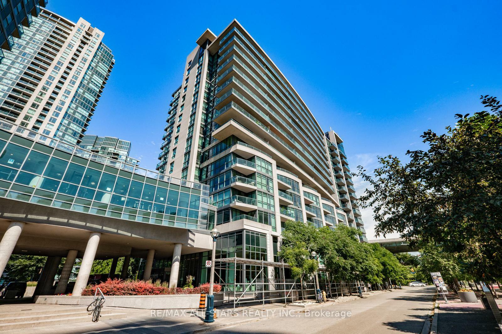 Property Photo: 209 Fort York Boulevard 471 ON M5V 4A1