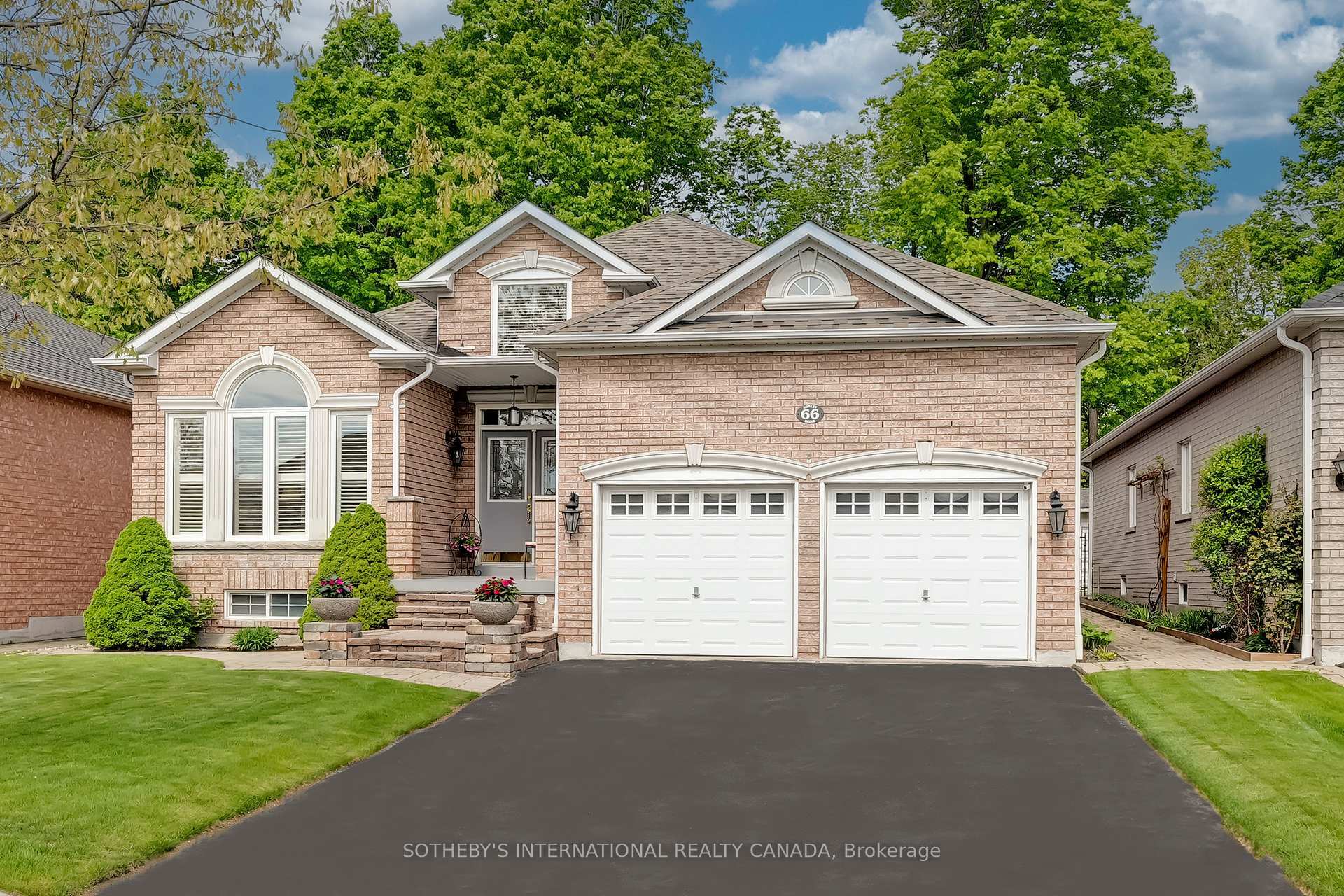 Property Photo:  66 Sonley Drive  ON L1R 3R5 