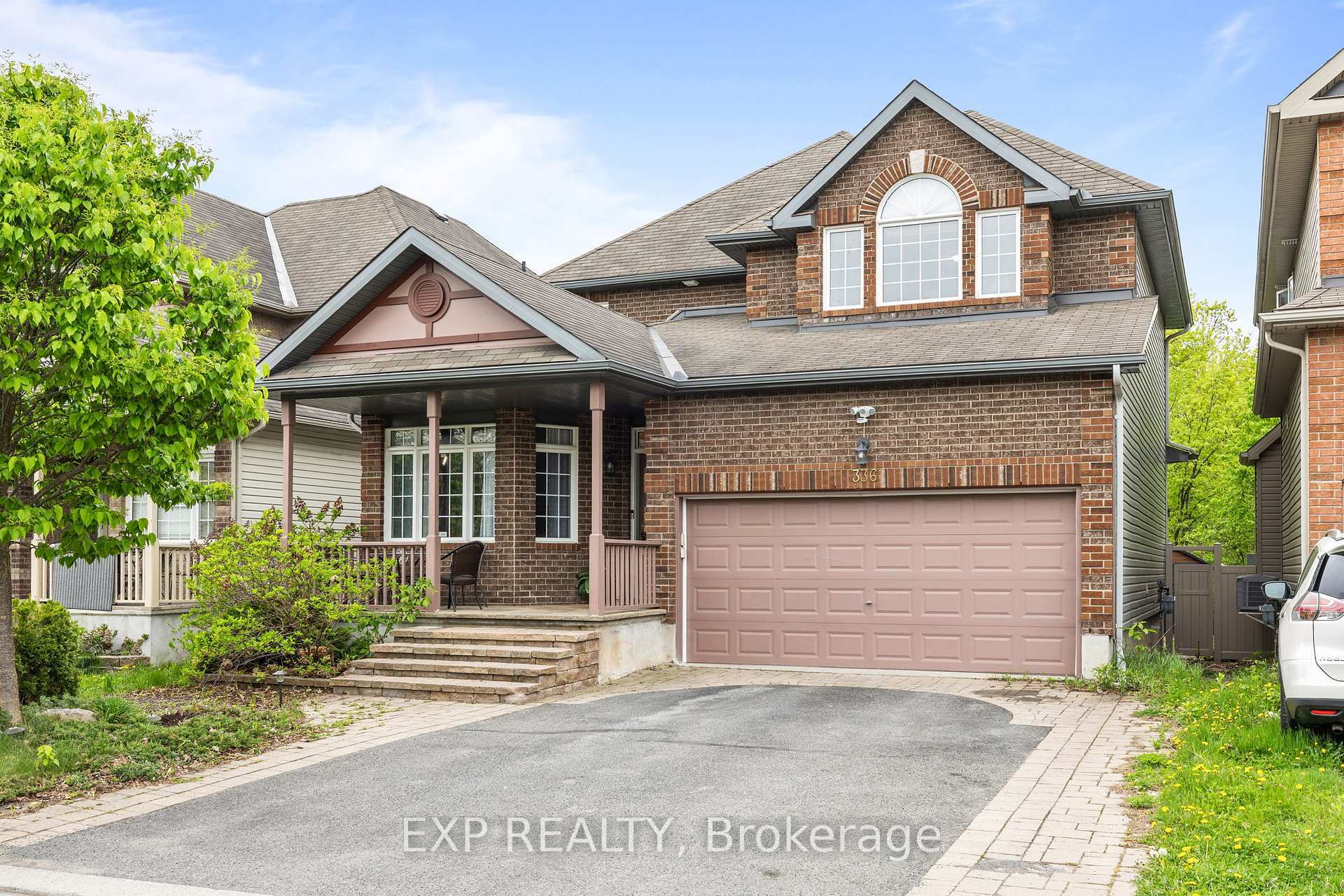 Property Photo:  336 Wisteria Crescent  ON K1V 0N5 