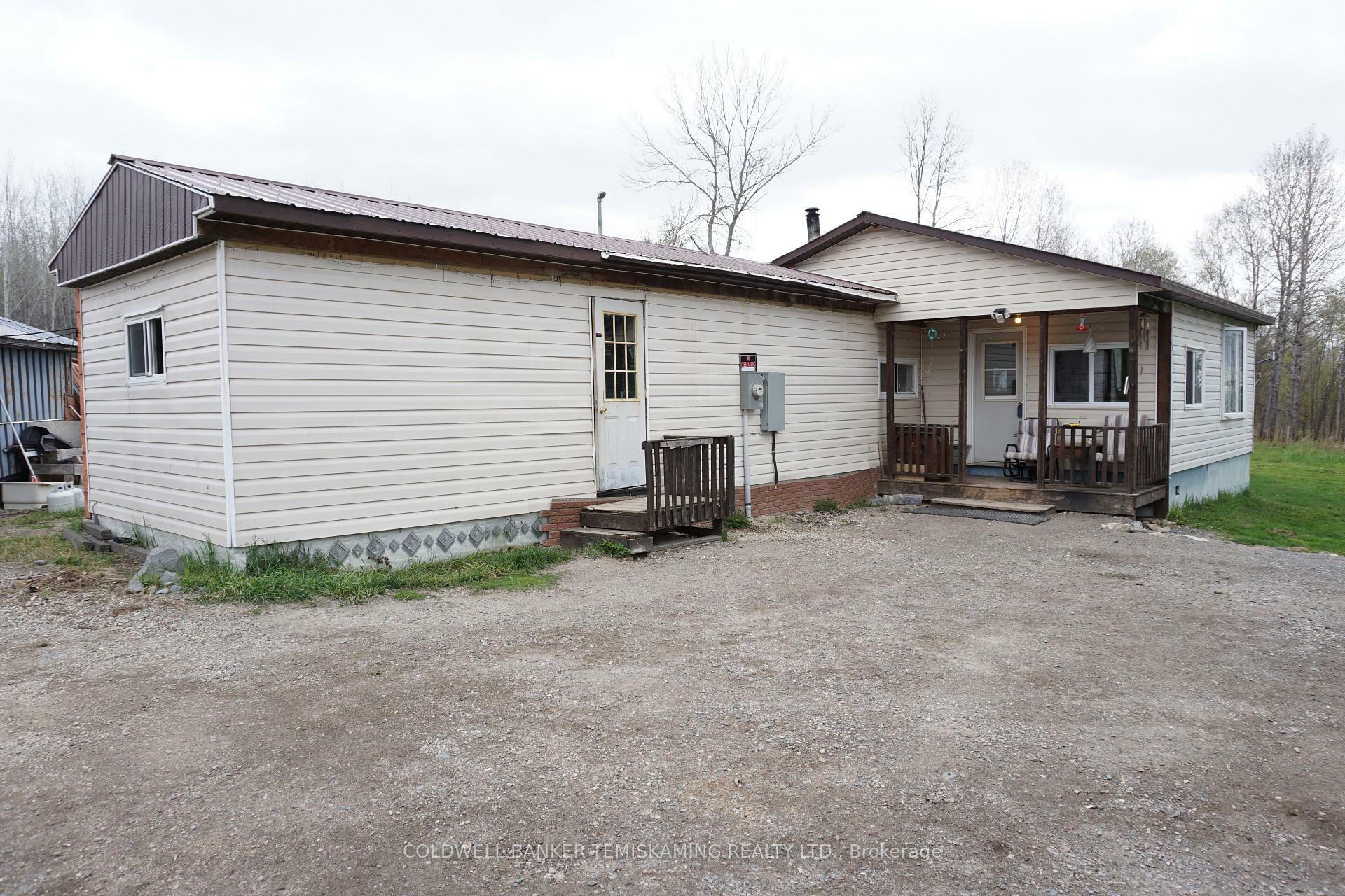 Property Photo: 182397 Crick Road E ON P0J 1L0