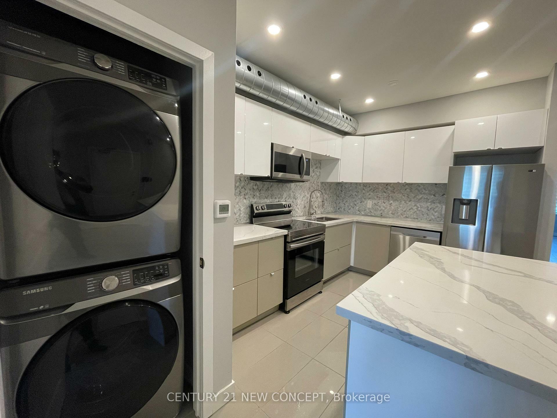 Photo de la propriété: 602 Bloor Street W 3 ON M6G 1K4