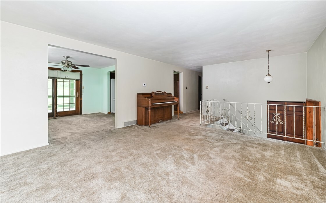 Property Photo: 4610 School Dr PA 15101