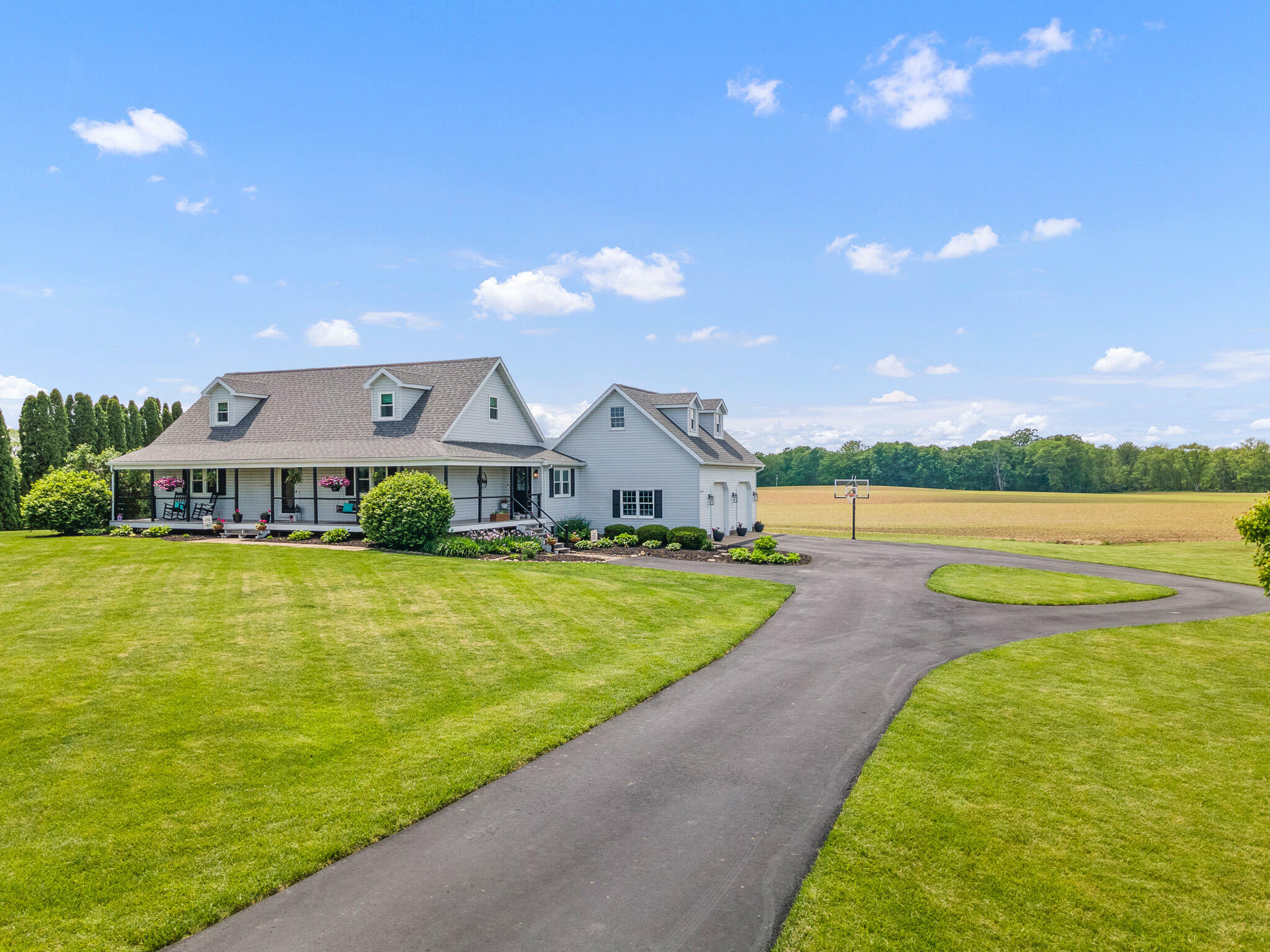 Property Photo: 4932 Swisher Road OH 43009