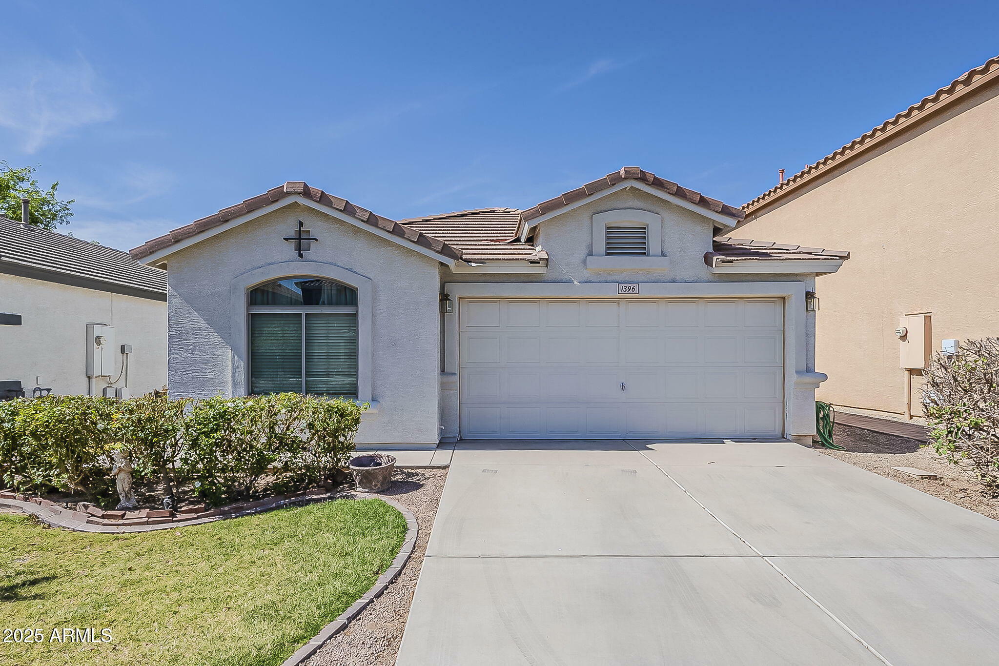 Property Photo:  1396 E Leslie Avenue  AZ 85140 