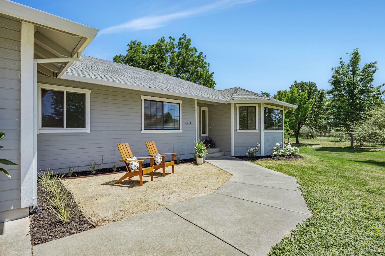 Property Photo:  3214 Oak Farm Lane  CA 95401 