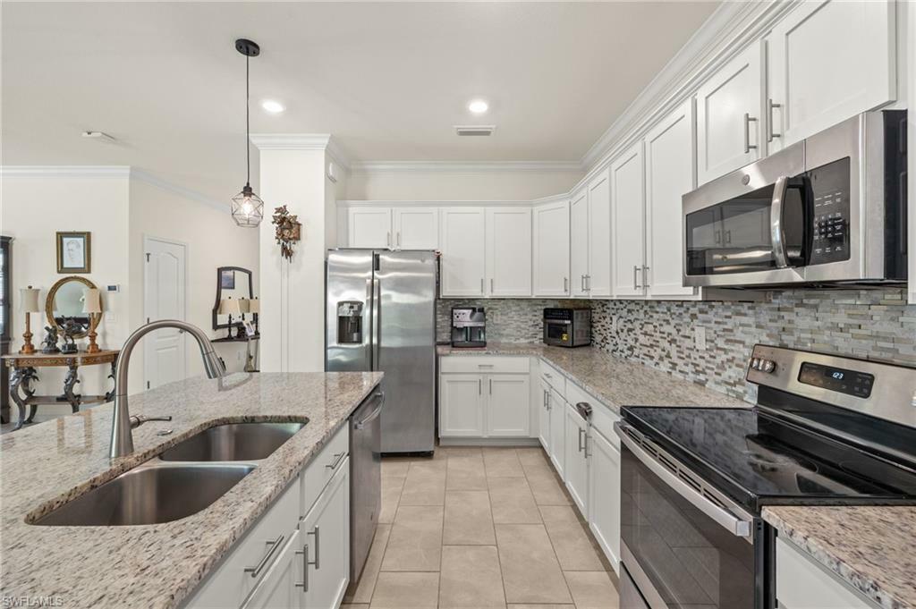 Property Photo: 3657 Crimson Ln FL 33916