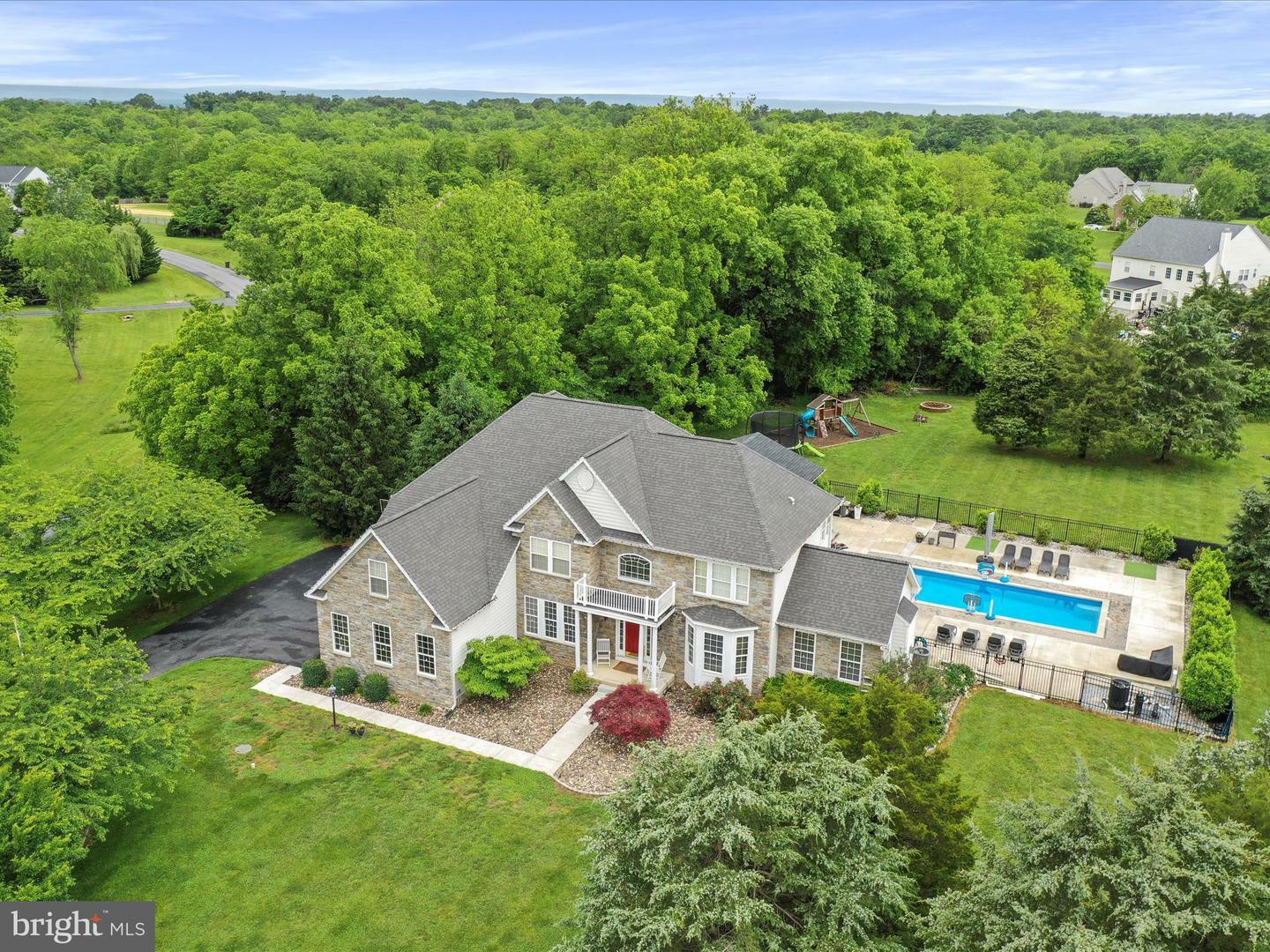 Property Photo: 40 Inaugural Way WV 25414