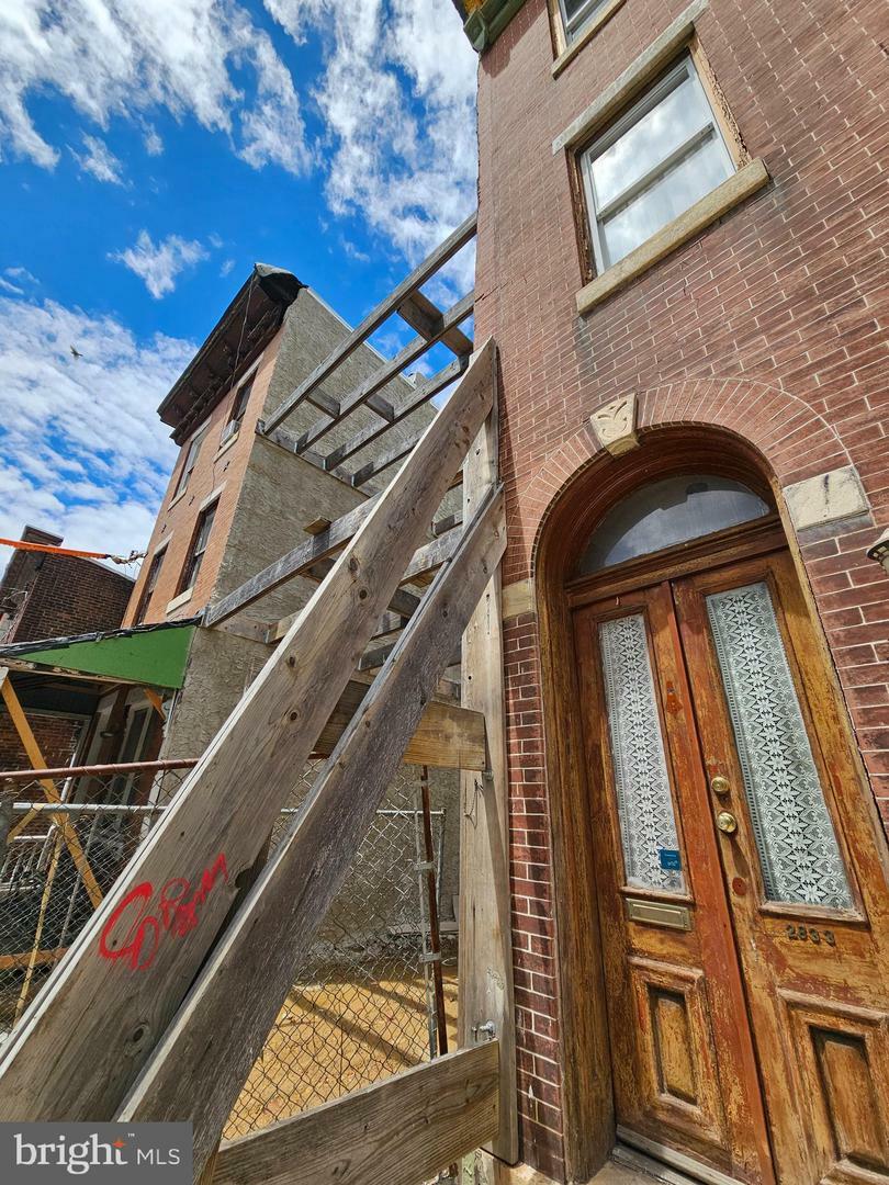 Property Photo: 2833 Poplar Street PA 19130