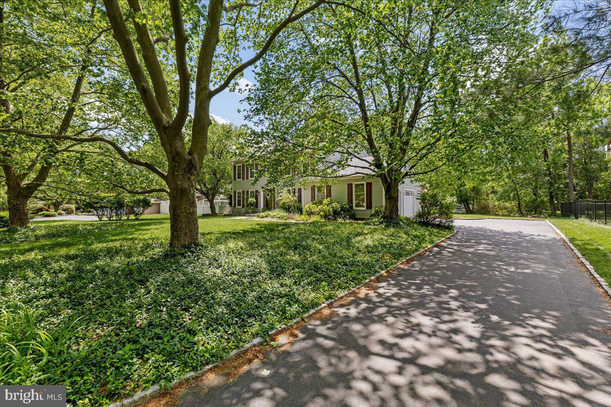 15 Hamilton Court  Lawrenceville NJ 08648 photo