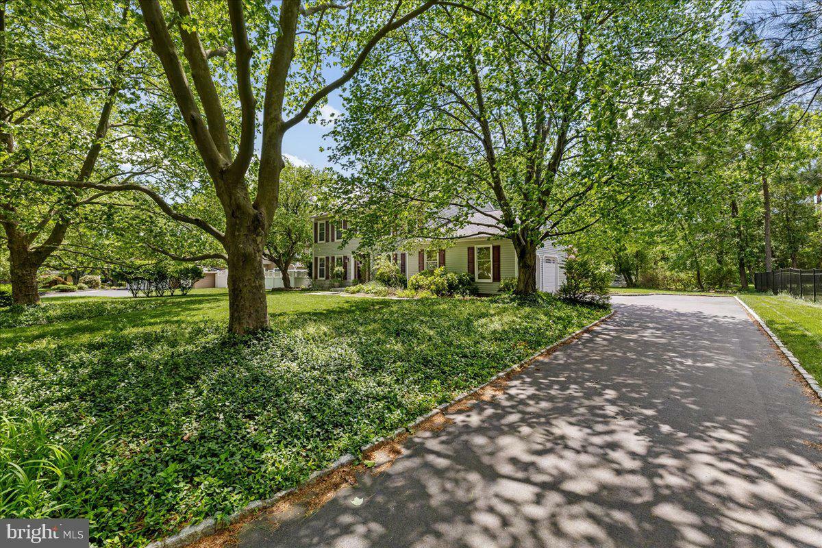 Property Photo:  15 Hamilton Court  NJ 08648 
