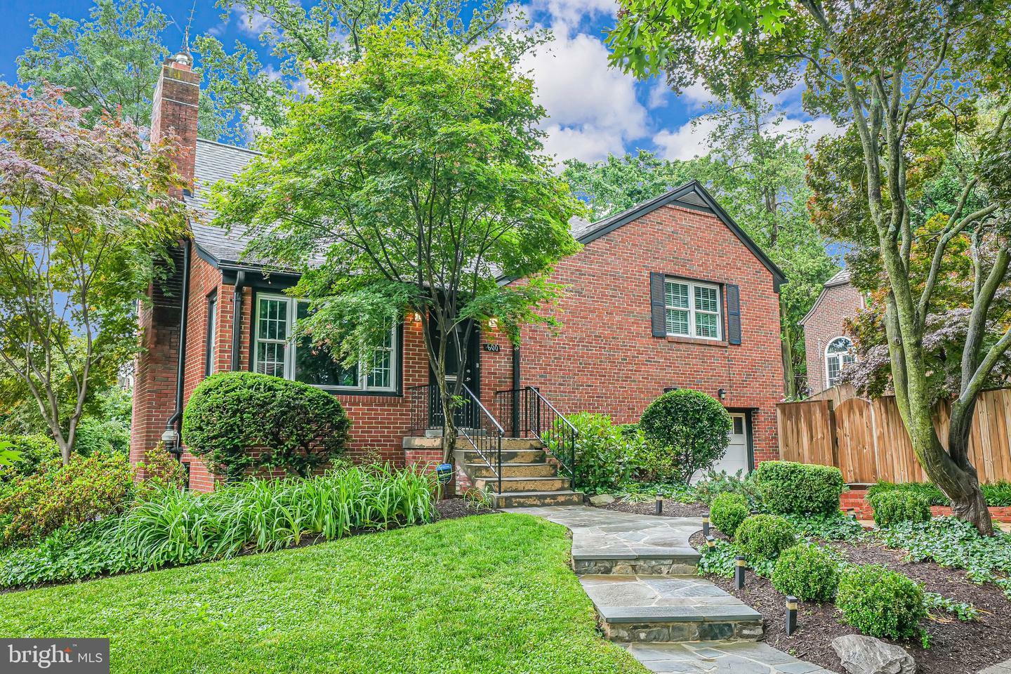 600 Saint Andrews Lane  Silver Spring MD 20901 photo