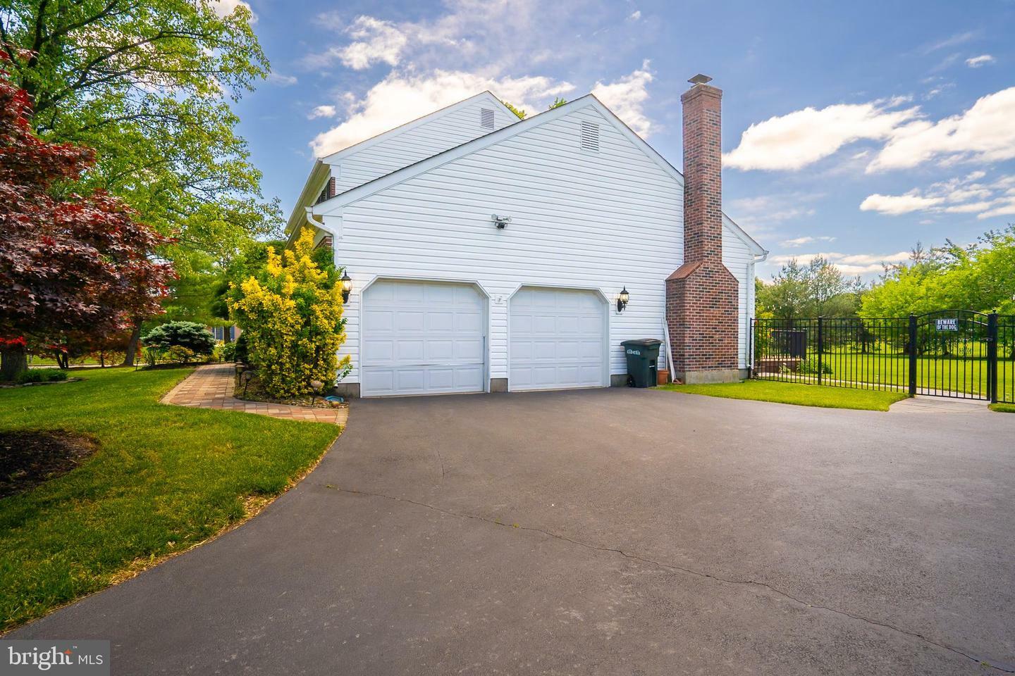 Property Photo:  547 Village Road W  NJ 08550 