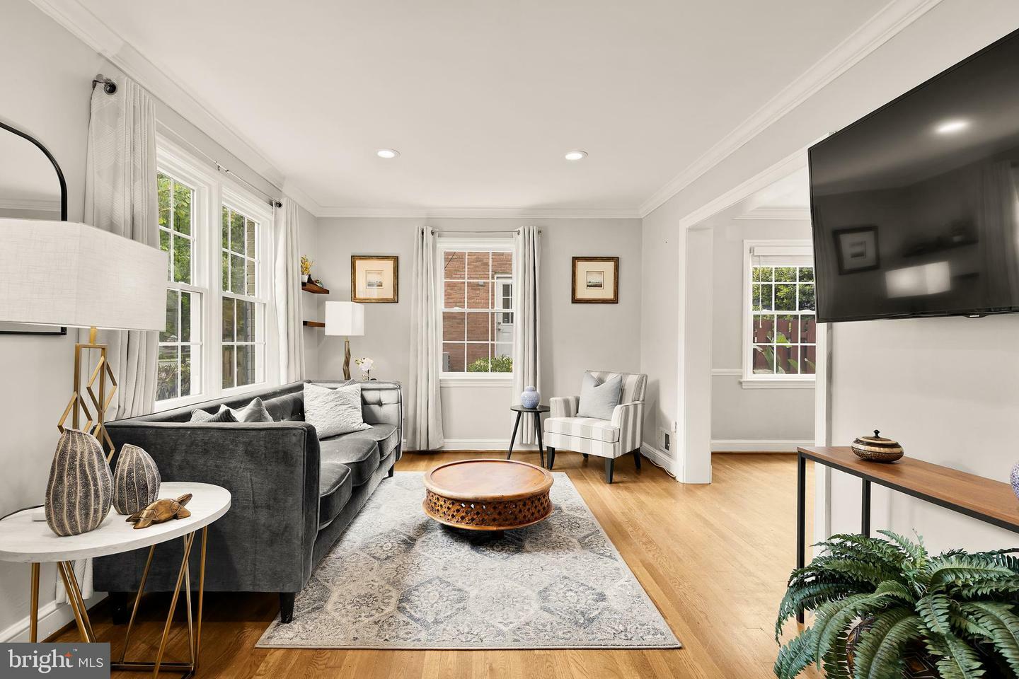 Property Photo: 1861 S George Mason Drive VA 22204