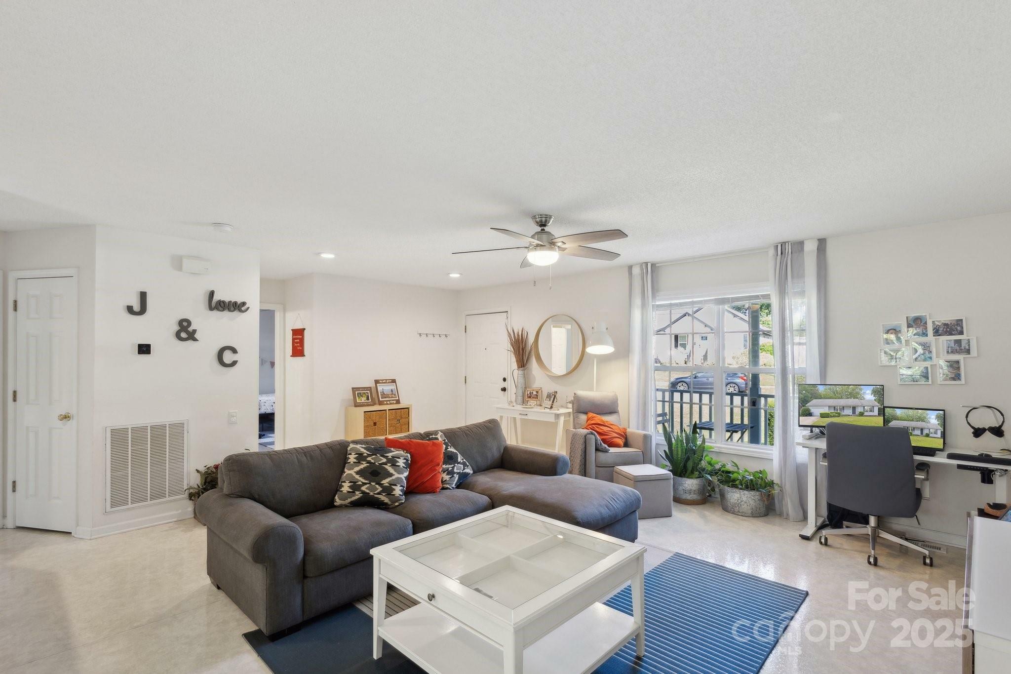Property Photo: 3721 Conway Avenue NC 28209