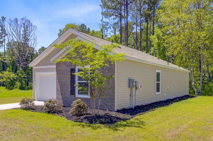 Property Photo:  407 Spruce Ivy Street  SC 29461 