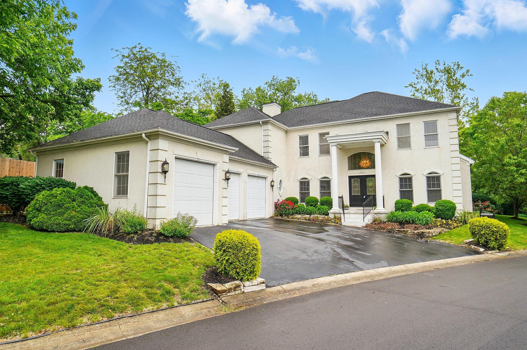Property Photo: 1940 Scioto Pointe Drive OH 43221