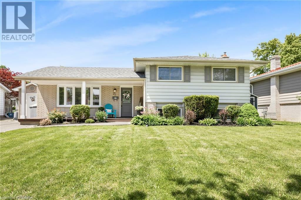 Property Photo: 28 Brier Park Road ON N3R 3P7