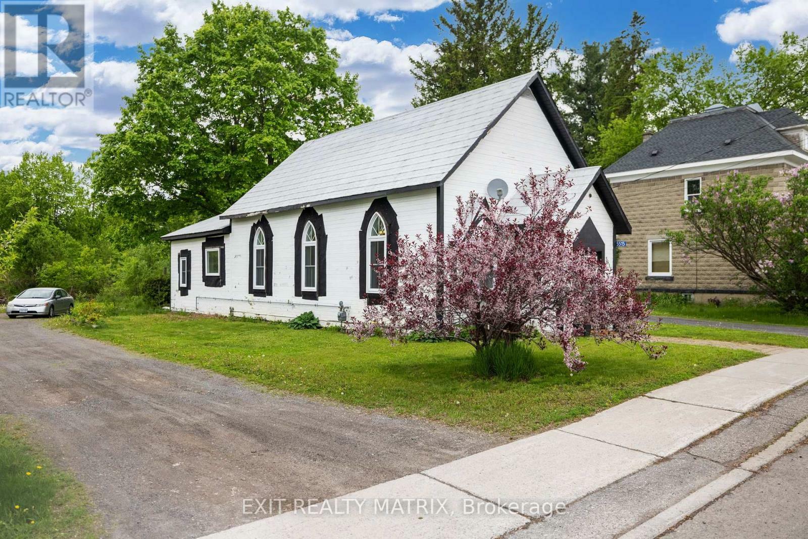 Property Photo: 5515 Osgoode Main Street ON K0A 2W0