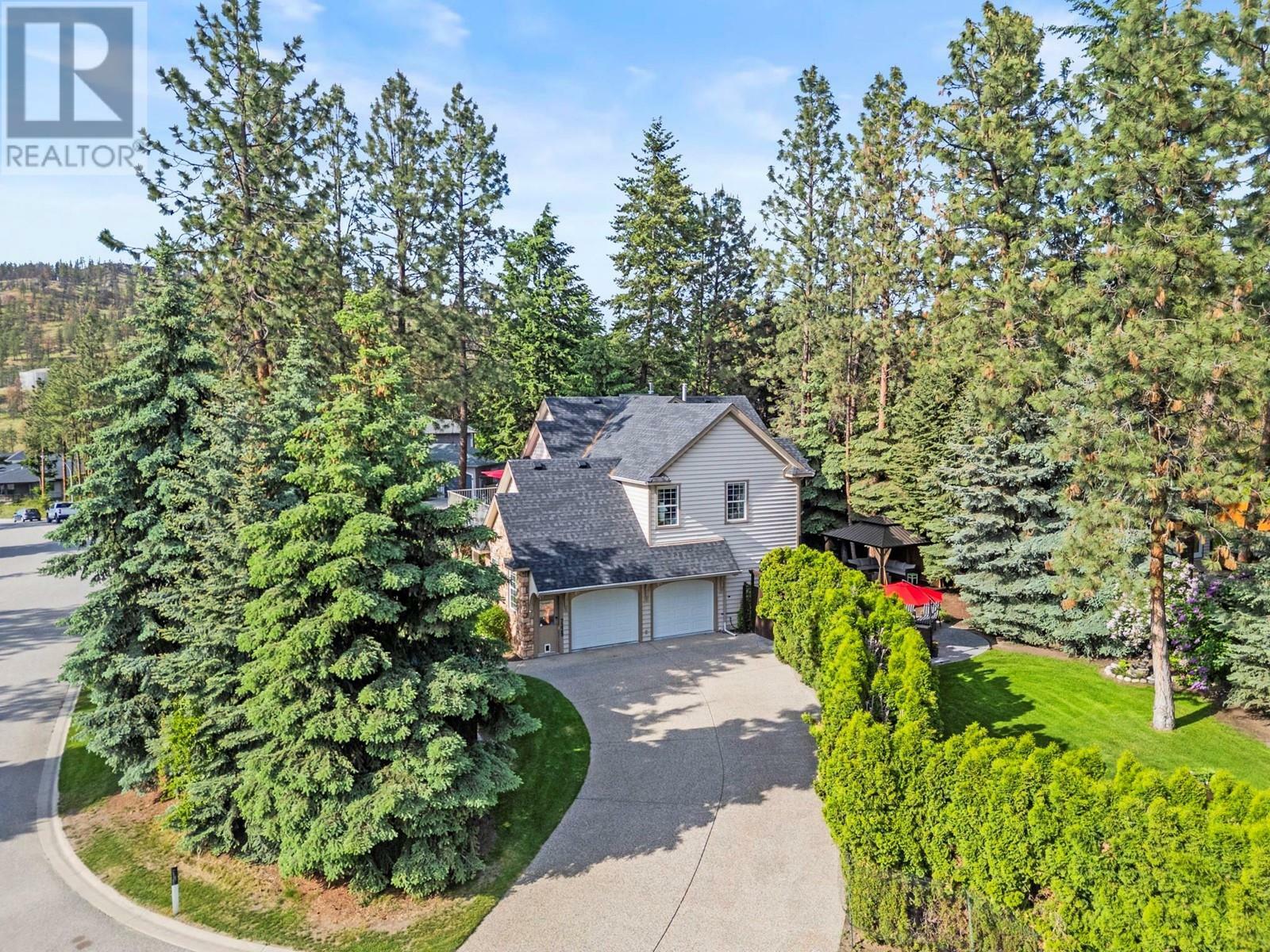 Property Photo: 7229 Heritage Court BC V4V 2L3