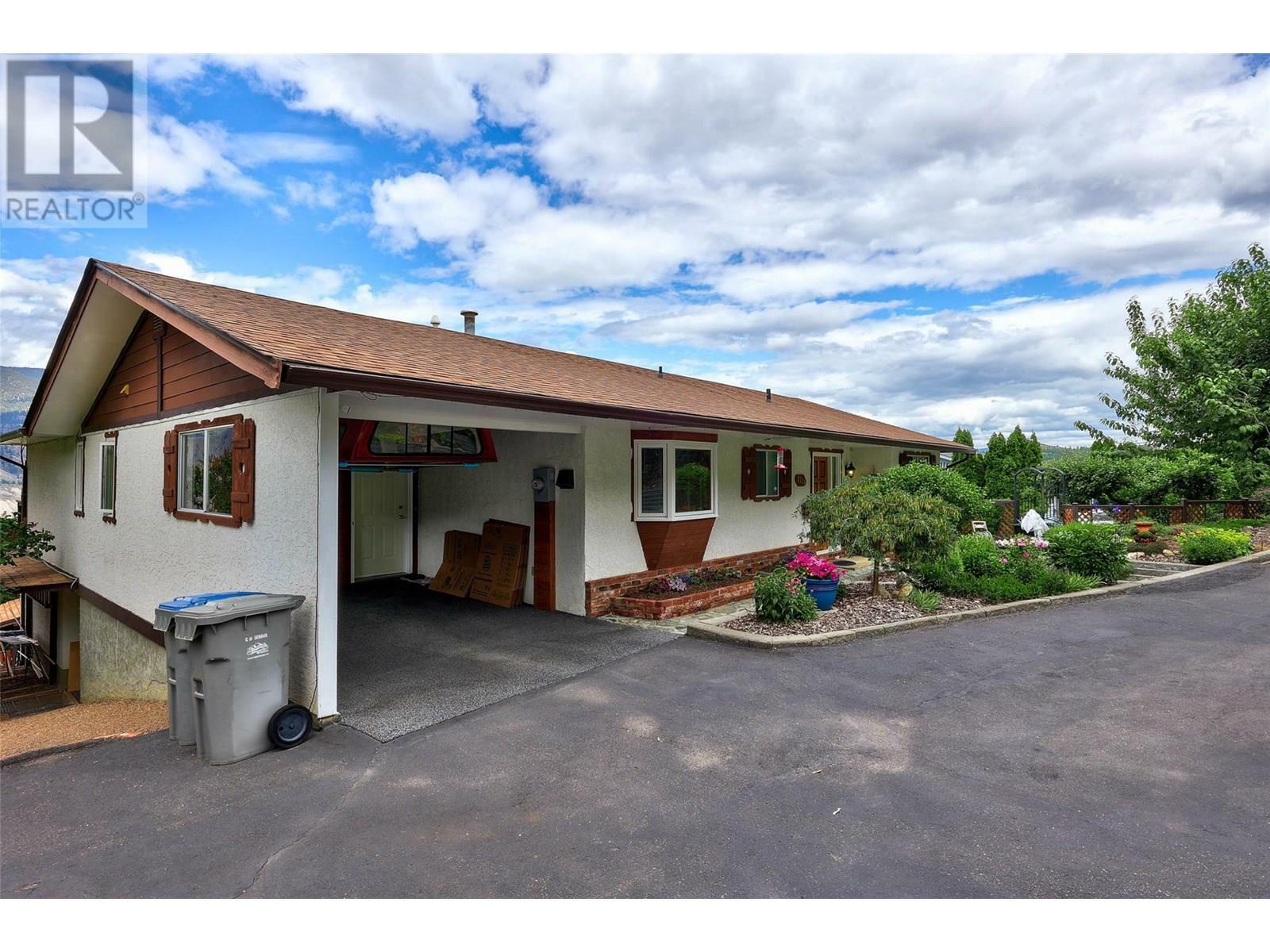 Photo de la propriété:  1214 Clearview Drive  BC V2C 5E5 