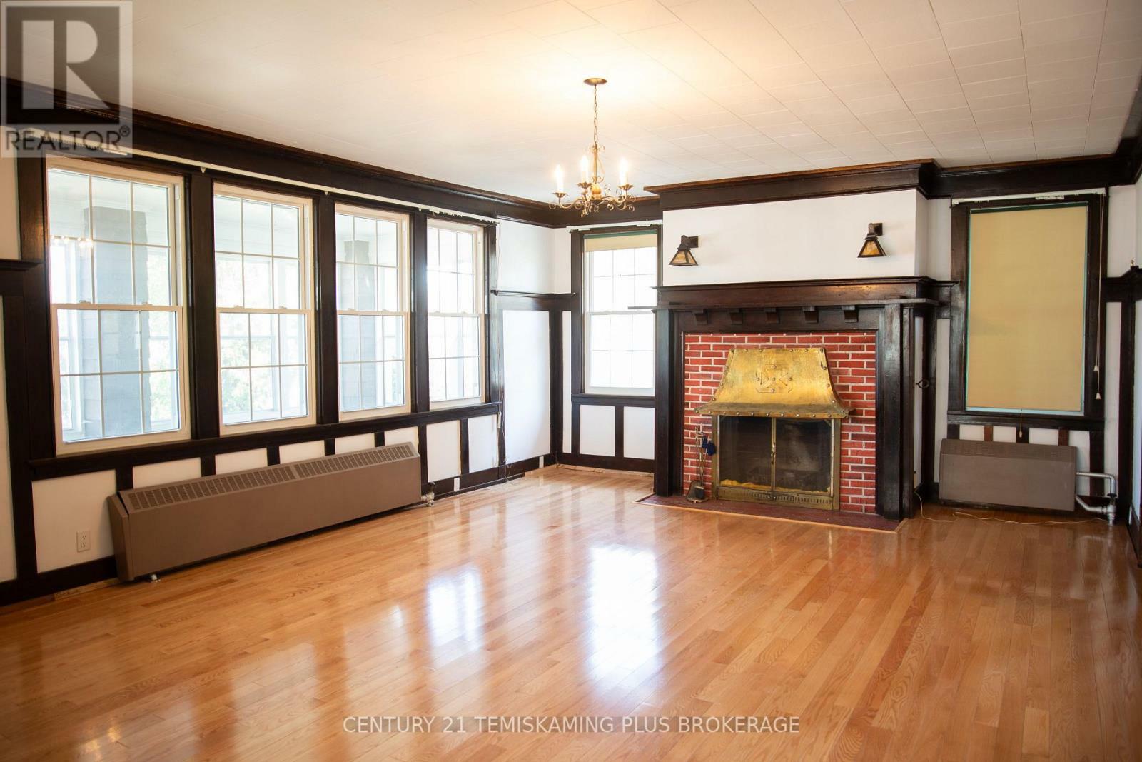 Property Photo: 640 Brewster Street ON P0J 1K0