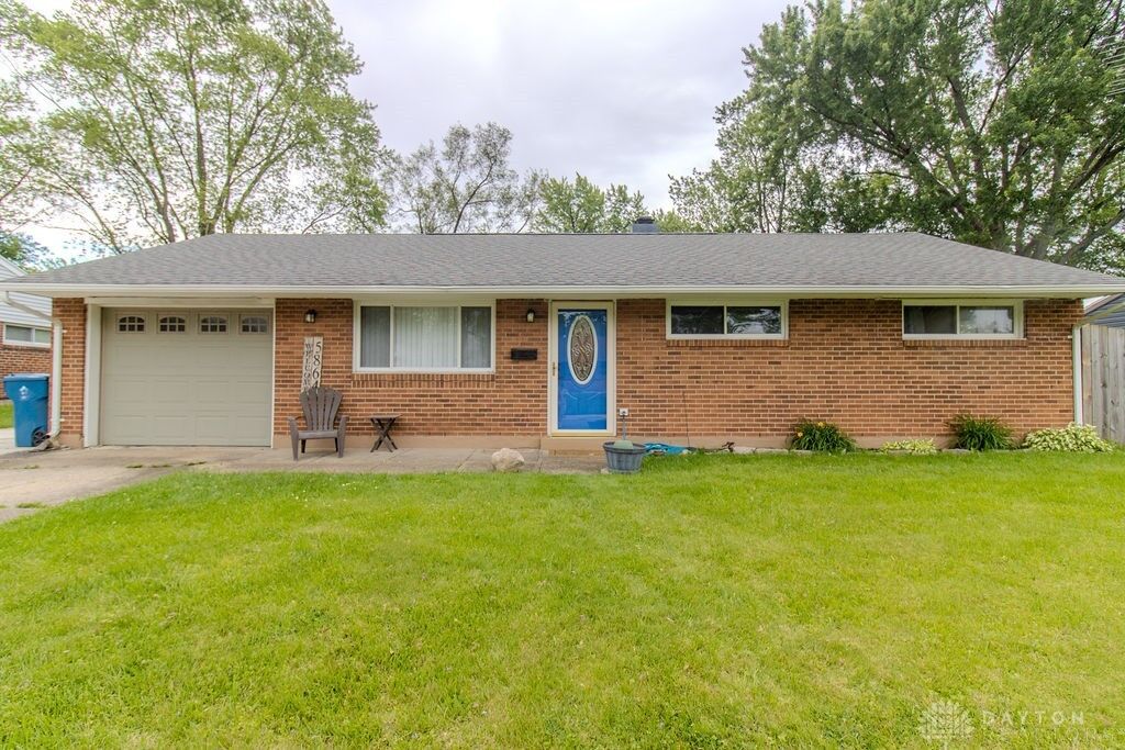 Property Photo: 5864 Beecham Drive OH 45324