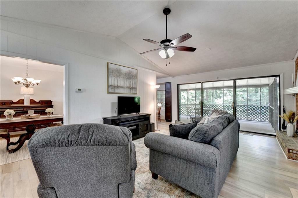 Property Photo: 262 Somerset Court GA 30044