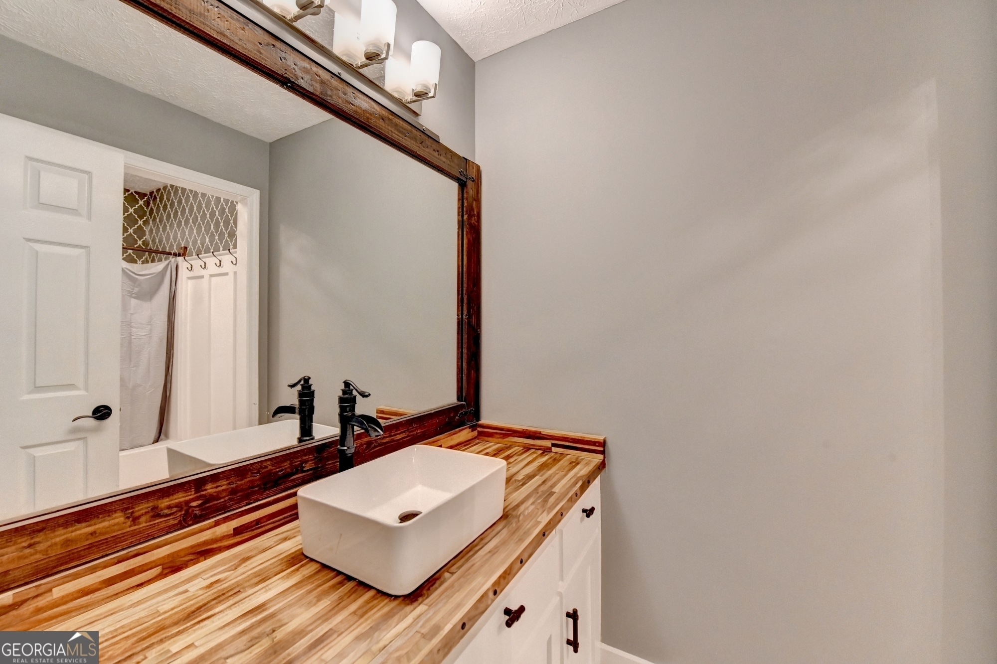 Property Photo: 4751 Shay Terrace GA 30519