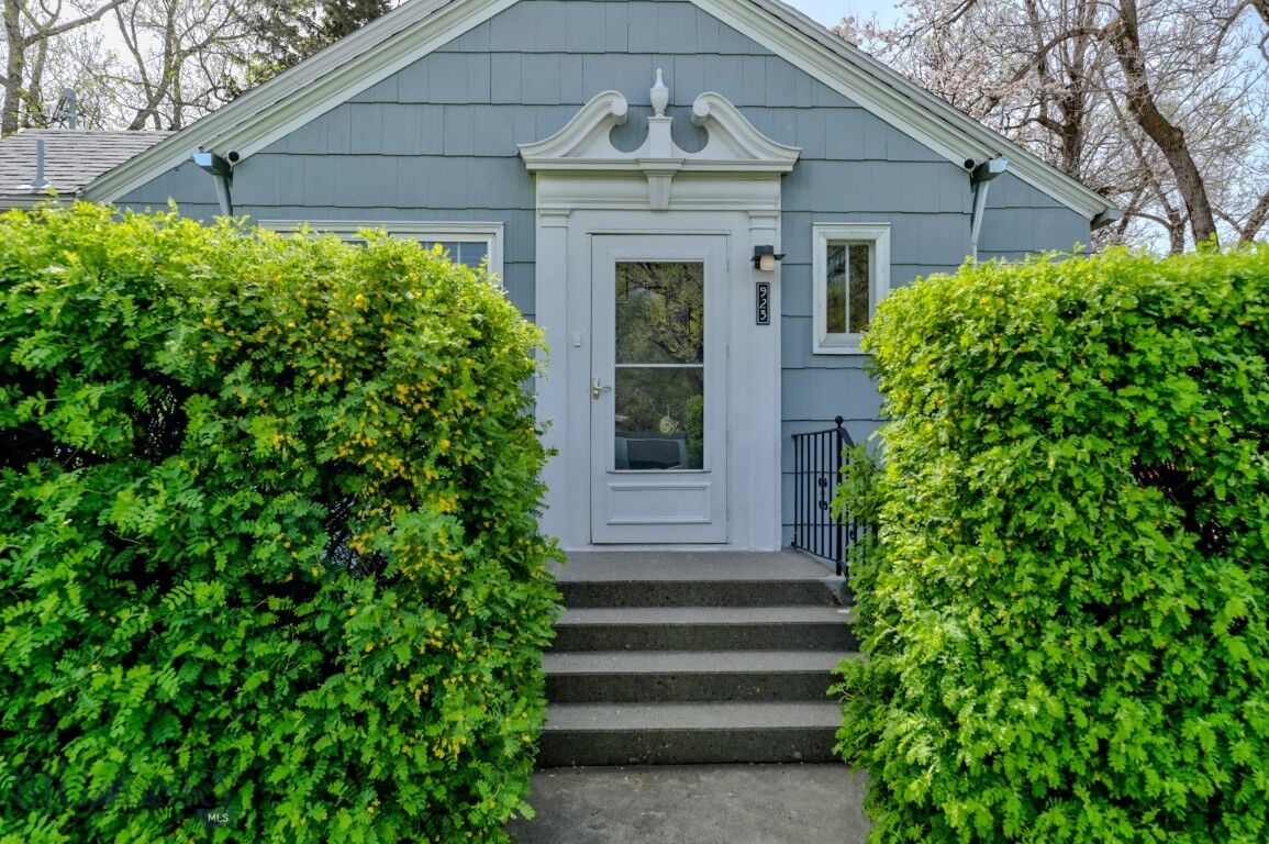 Property Photo: 923 W Clark Street MT 59047