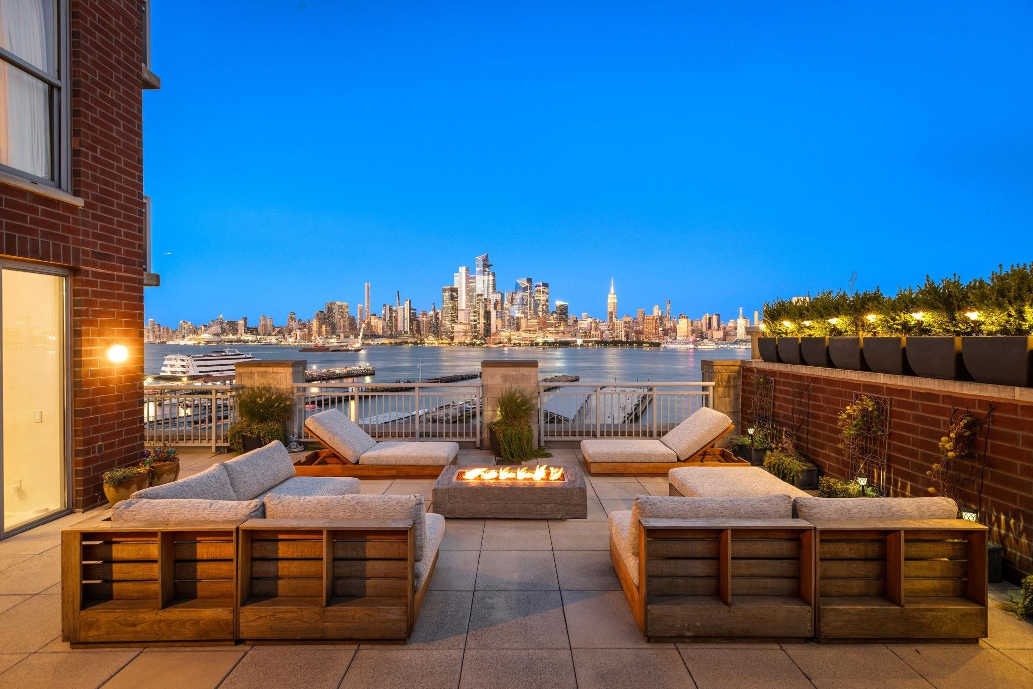 1125 Maxwell Lane 654  Hoboken NJ 07030 photo