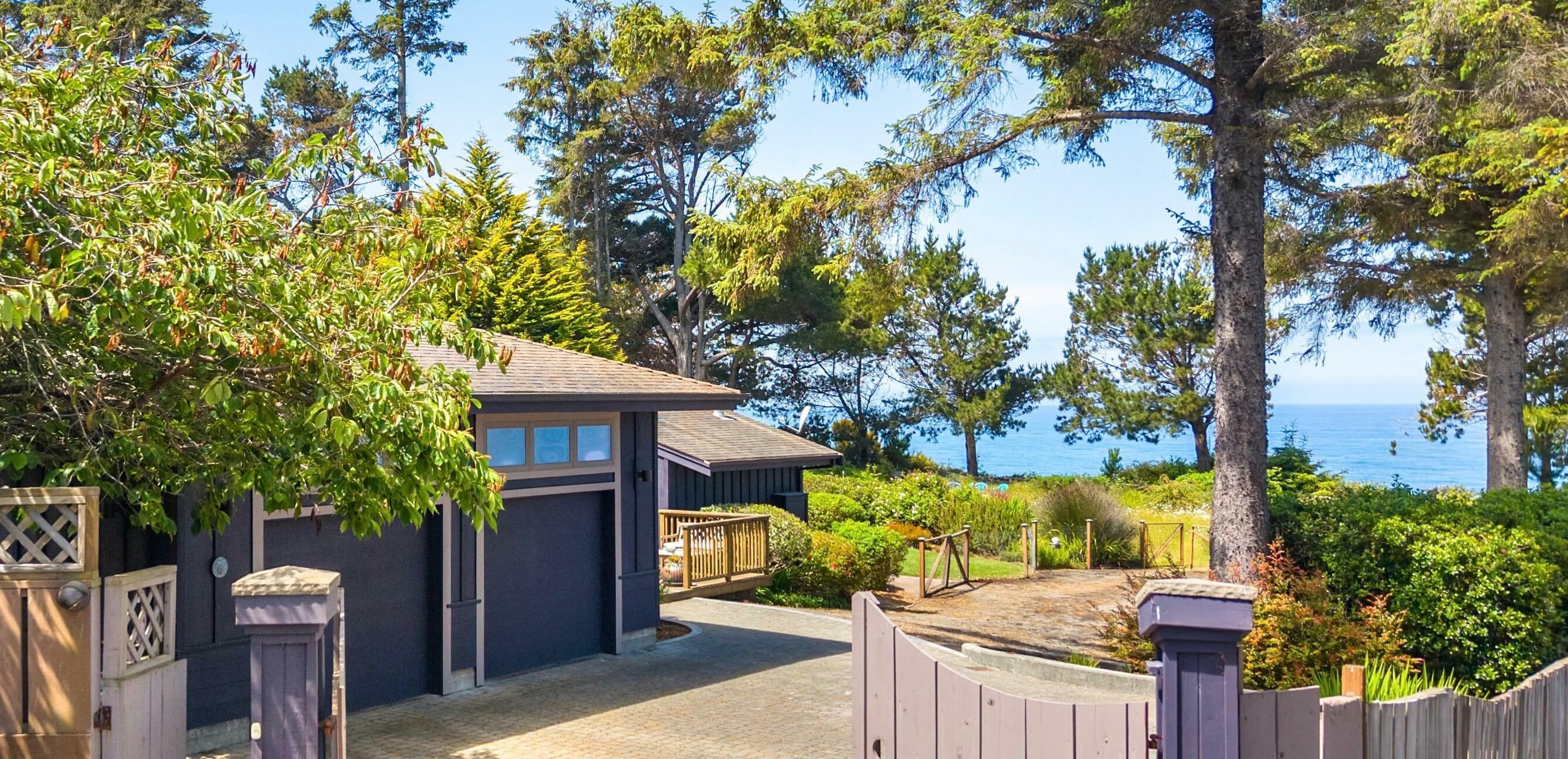 Property Photo: 294 Roundhouse Creek Road CA 95570