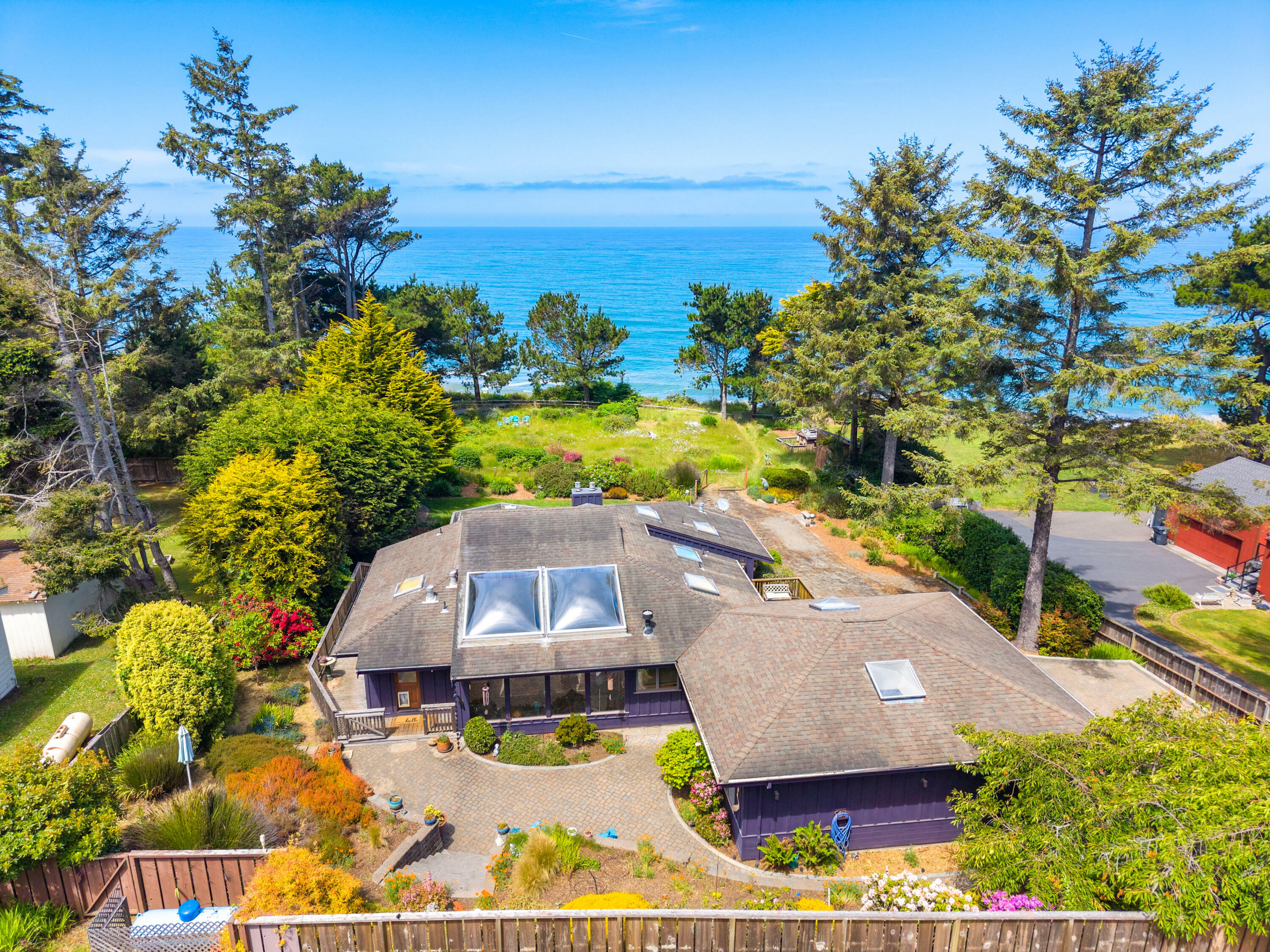 Property Photo: 294 Roundhouse Creek Road CA 95570