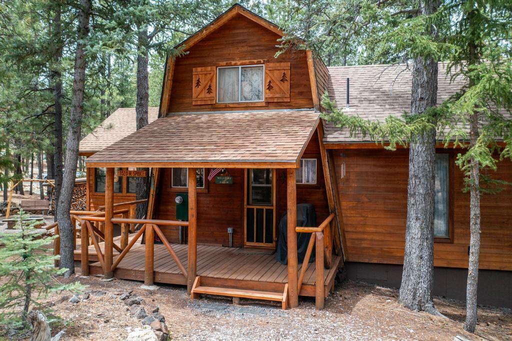 Property Photo: 1020 N Spruce Dr UT 84762