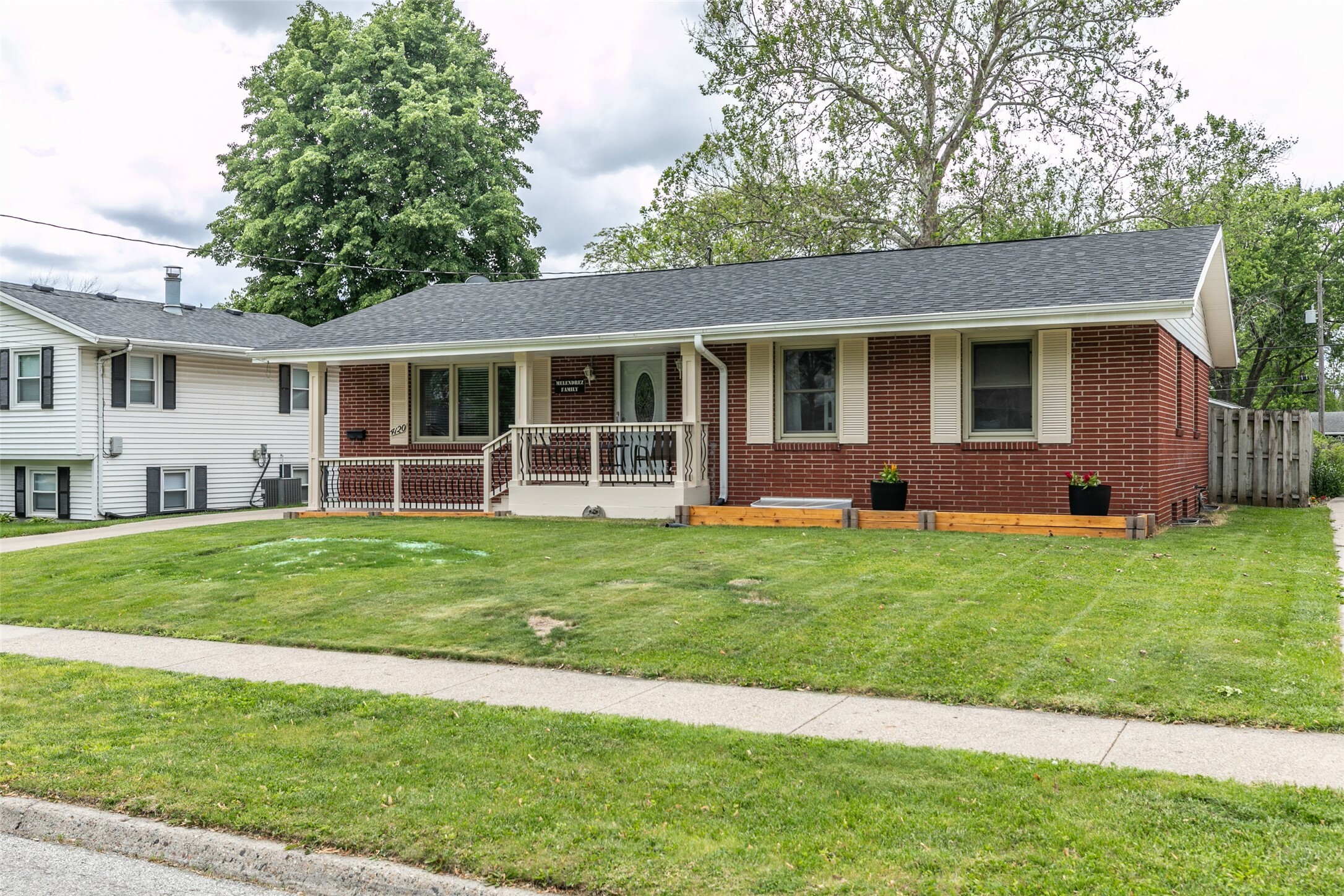 Property Photo: 4120 65th Street IA 50322